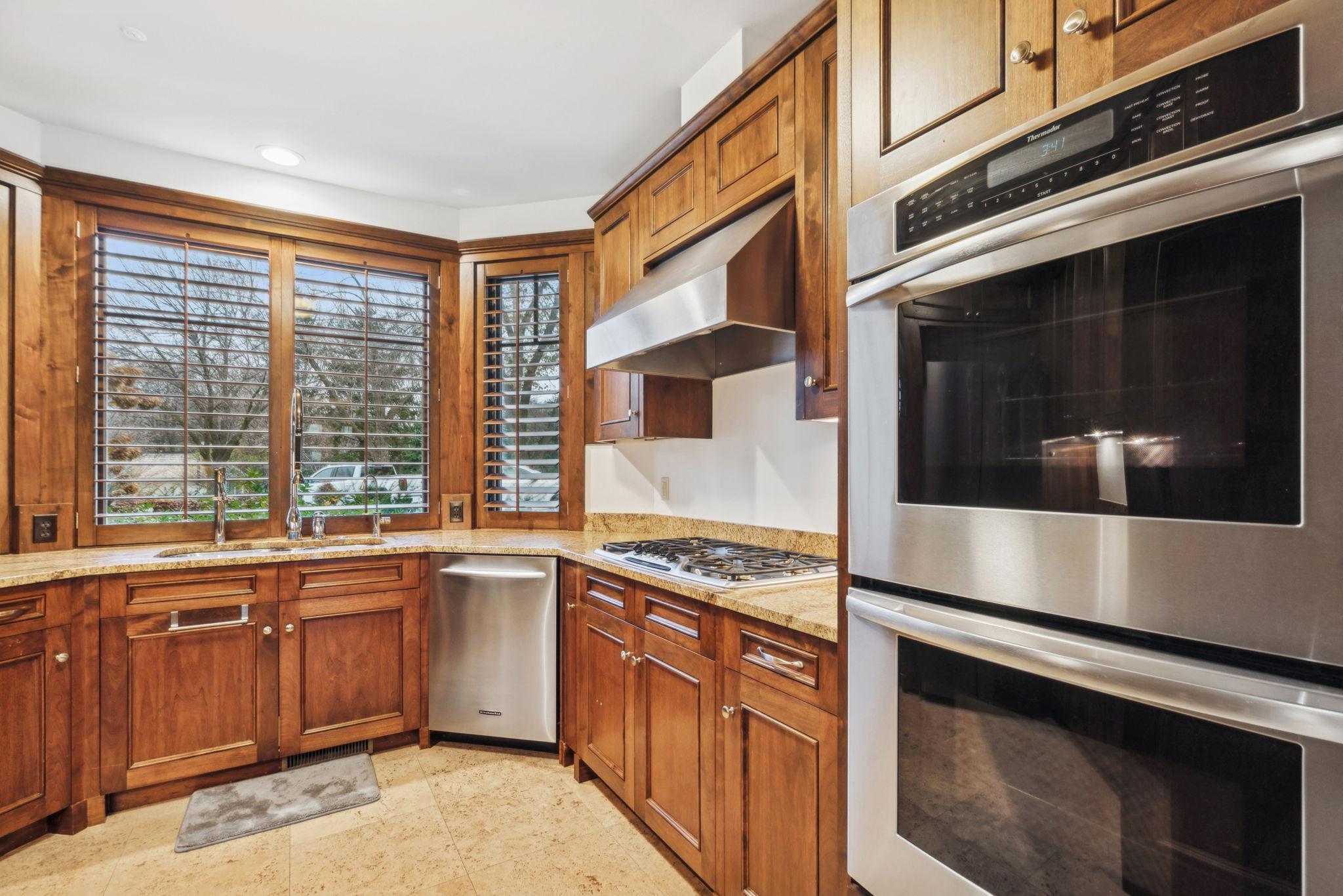 1492 Hunter Drive