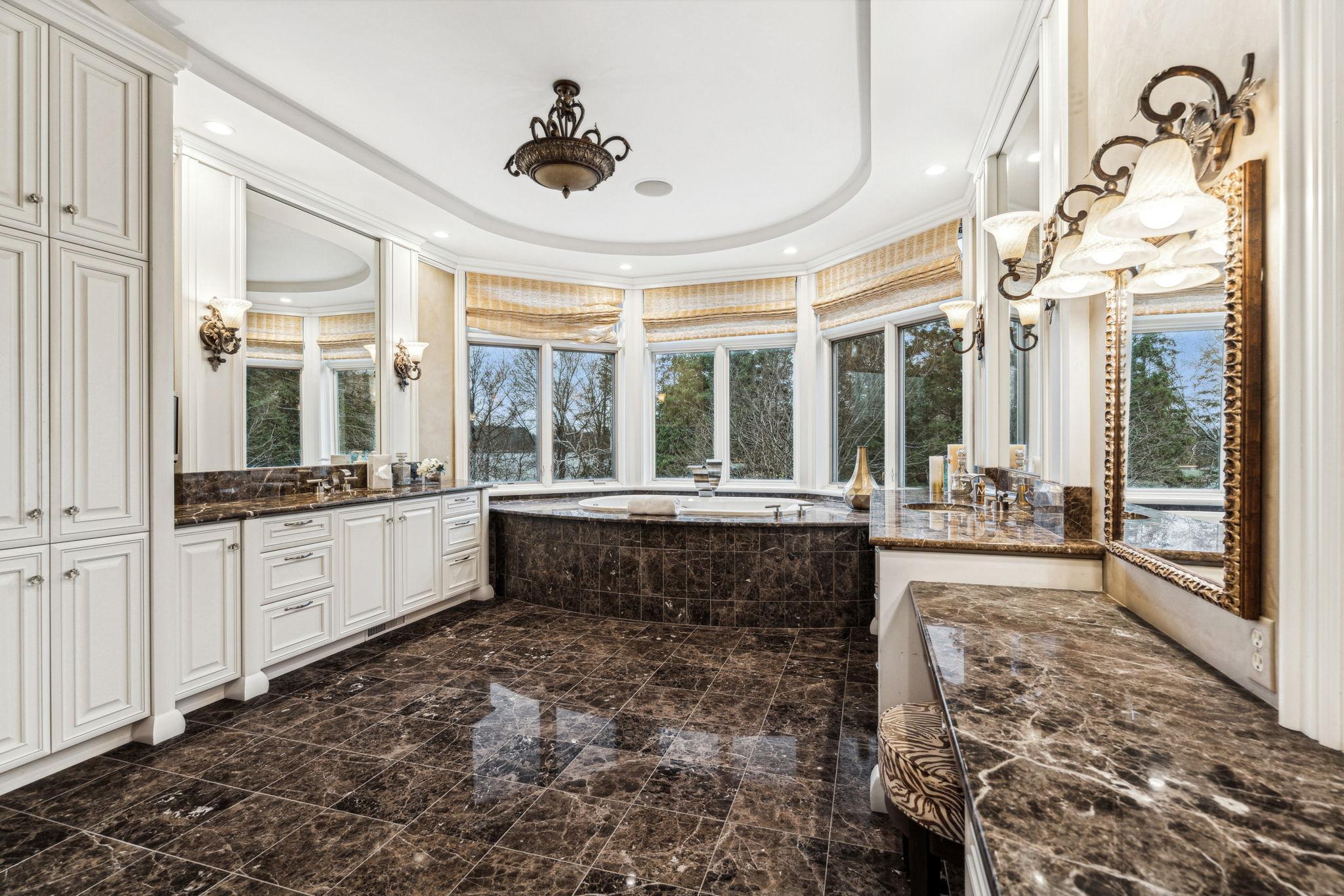 1492 Hunter Drive