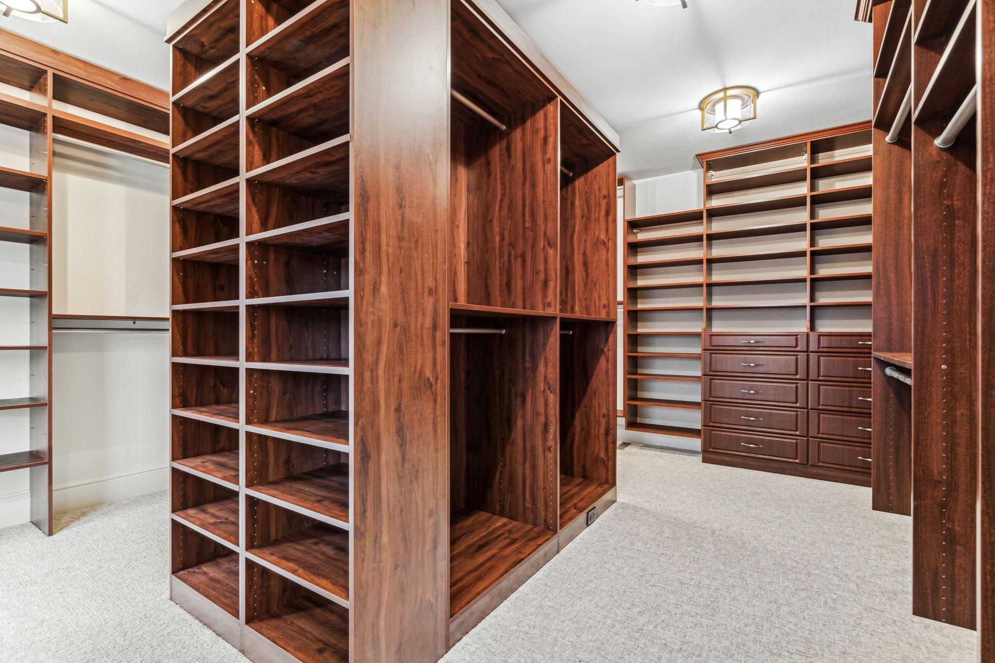 1492 Hunter Drive