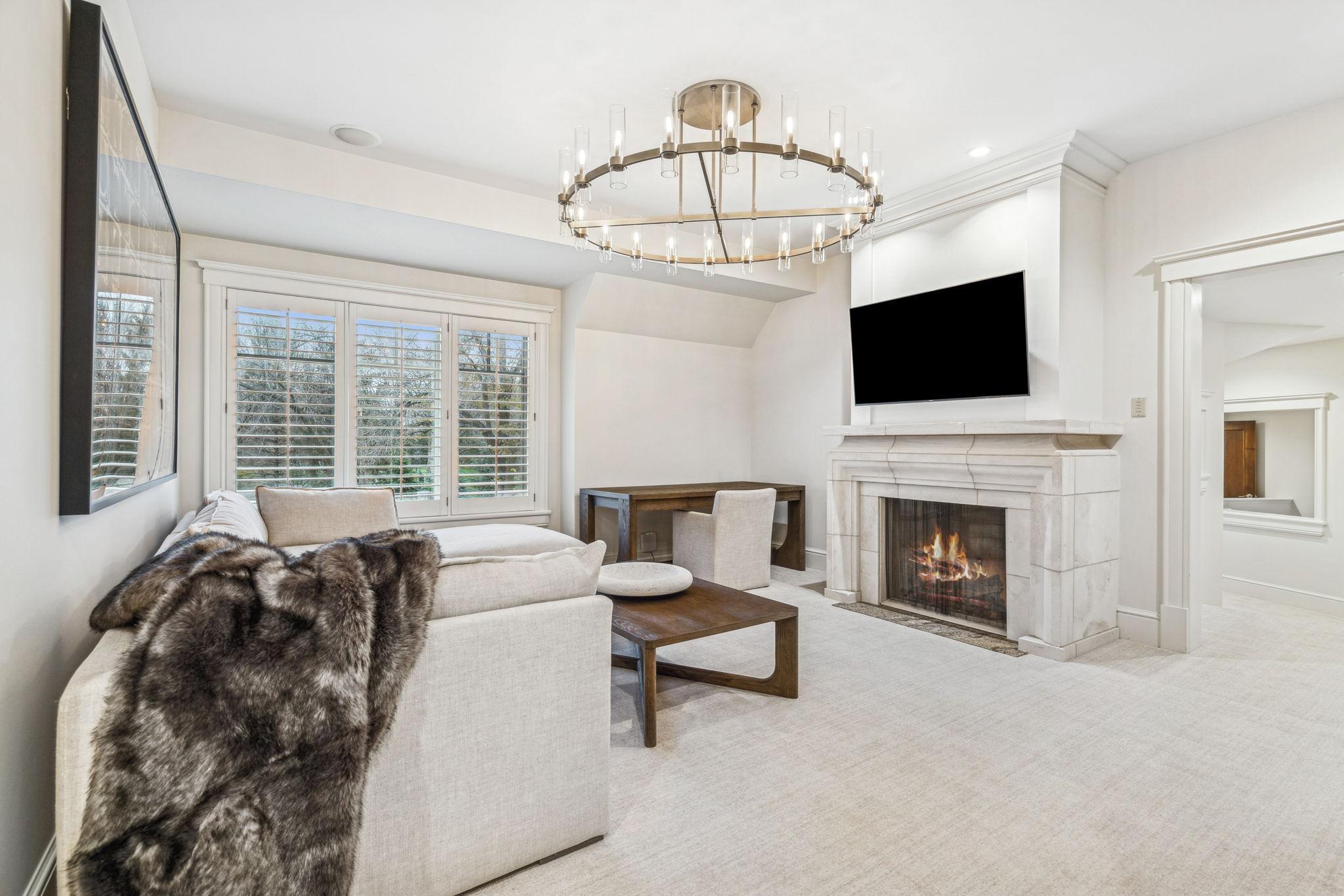 1492 Hunter Drive