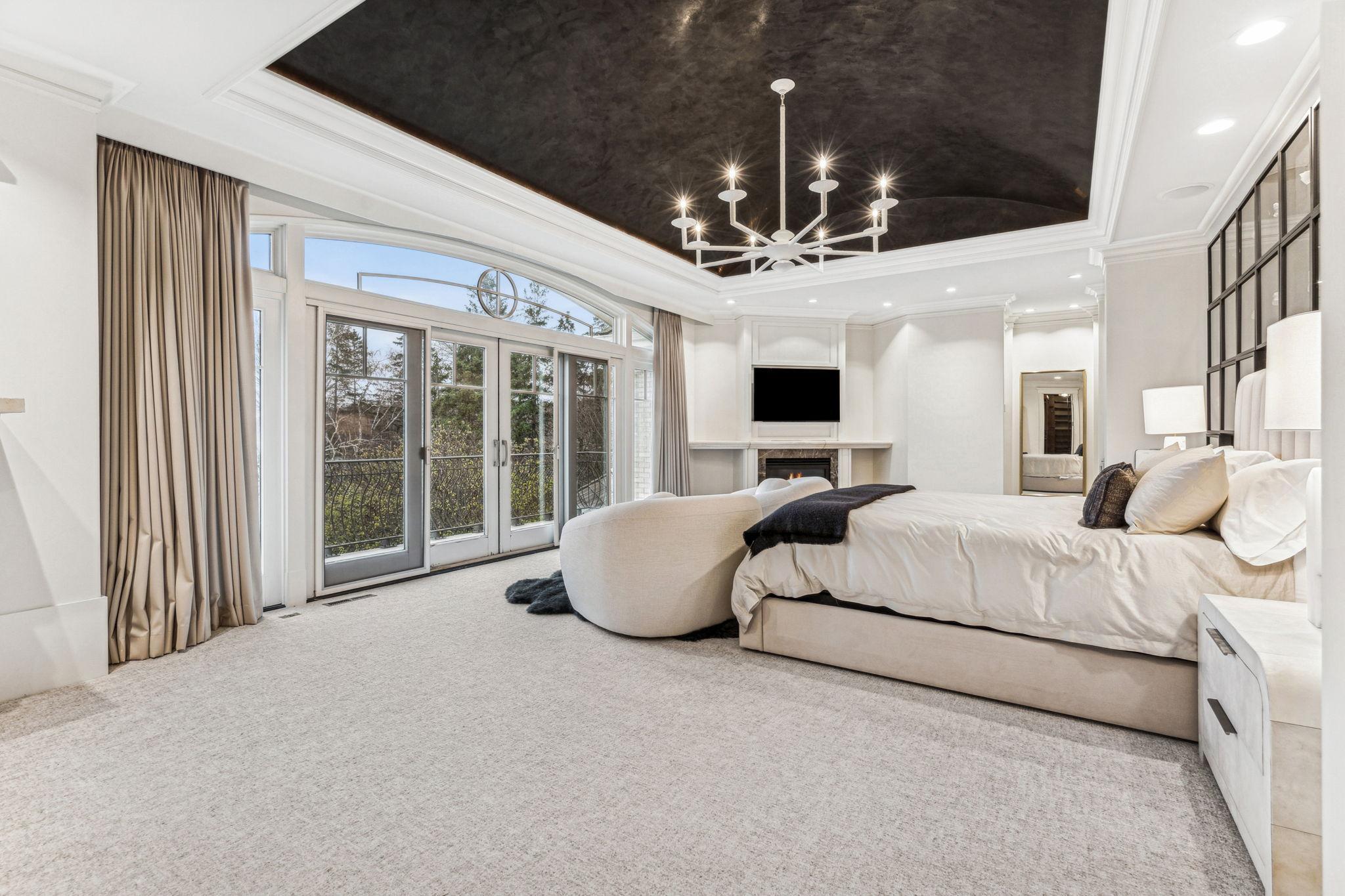 1492 Hunter Drive