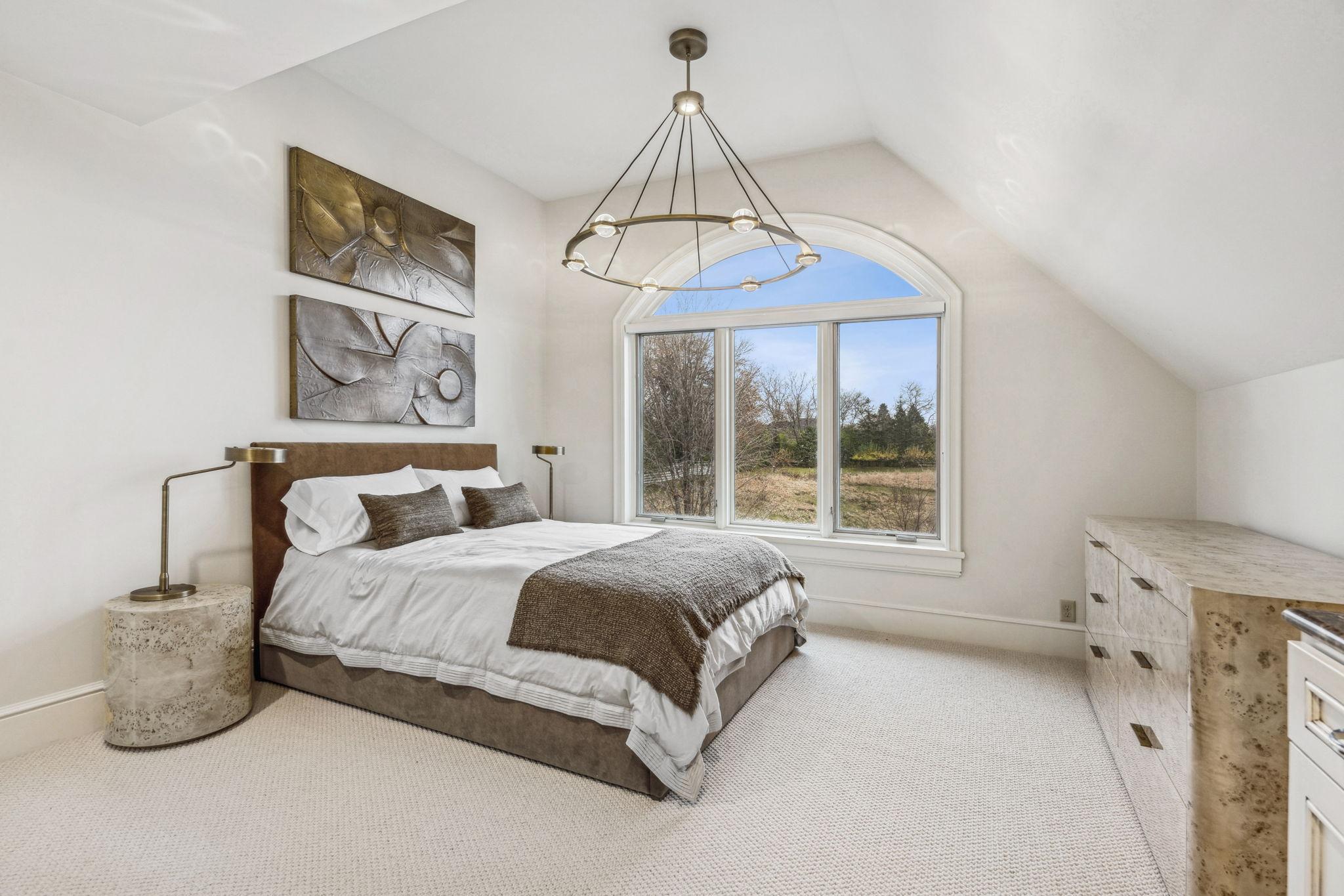 1492 Hunter Drive