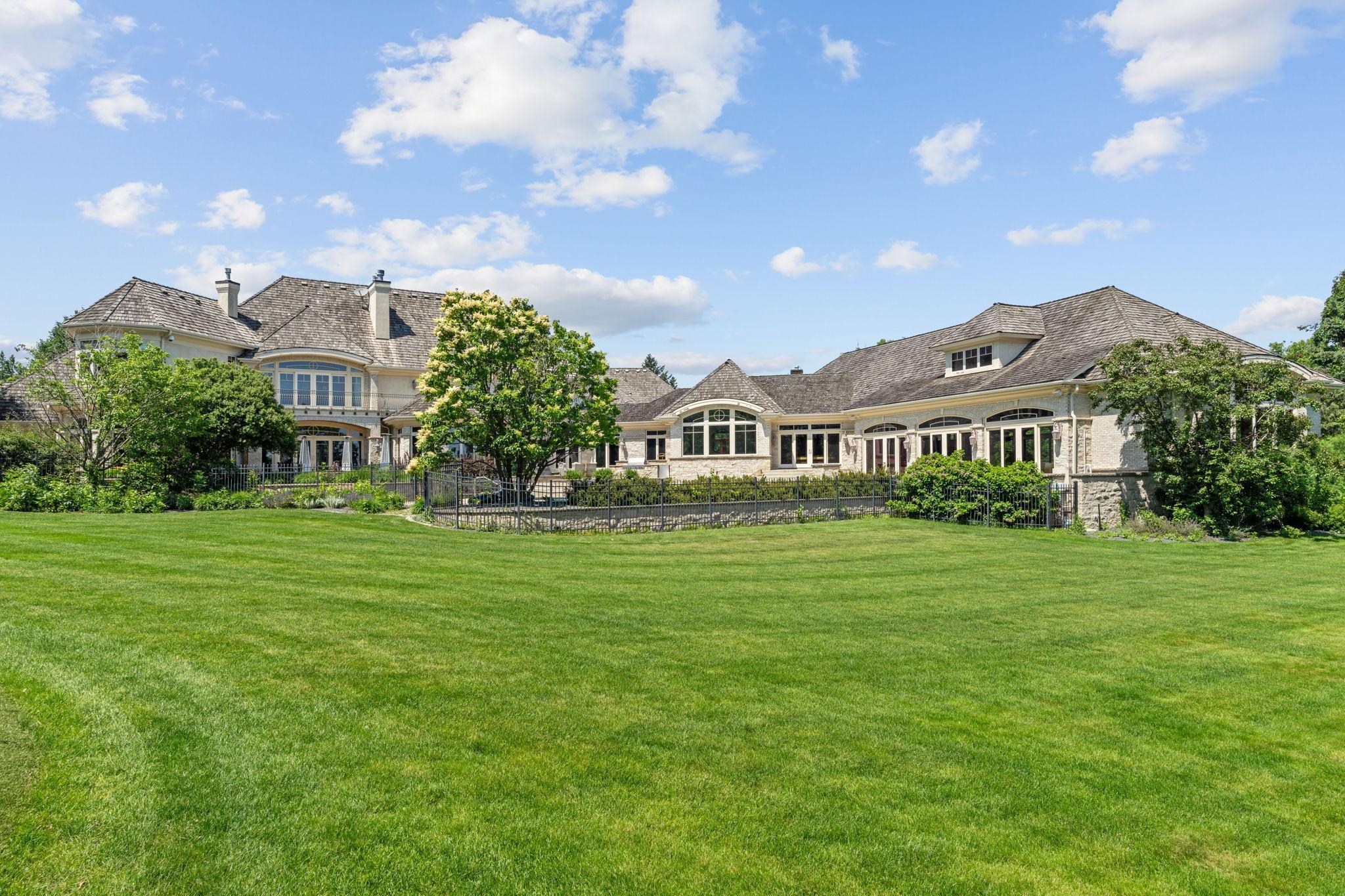 1492 Hunter Drive