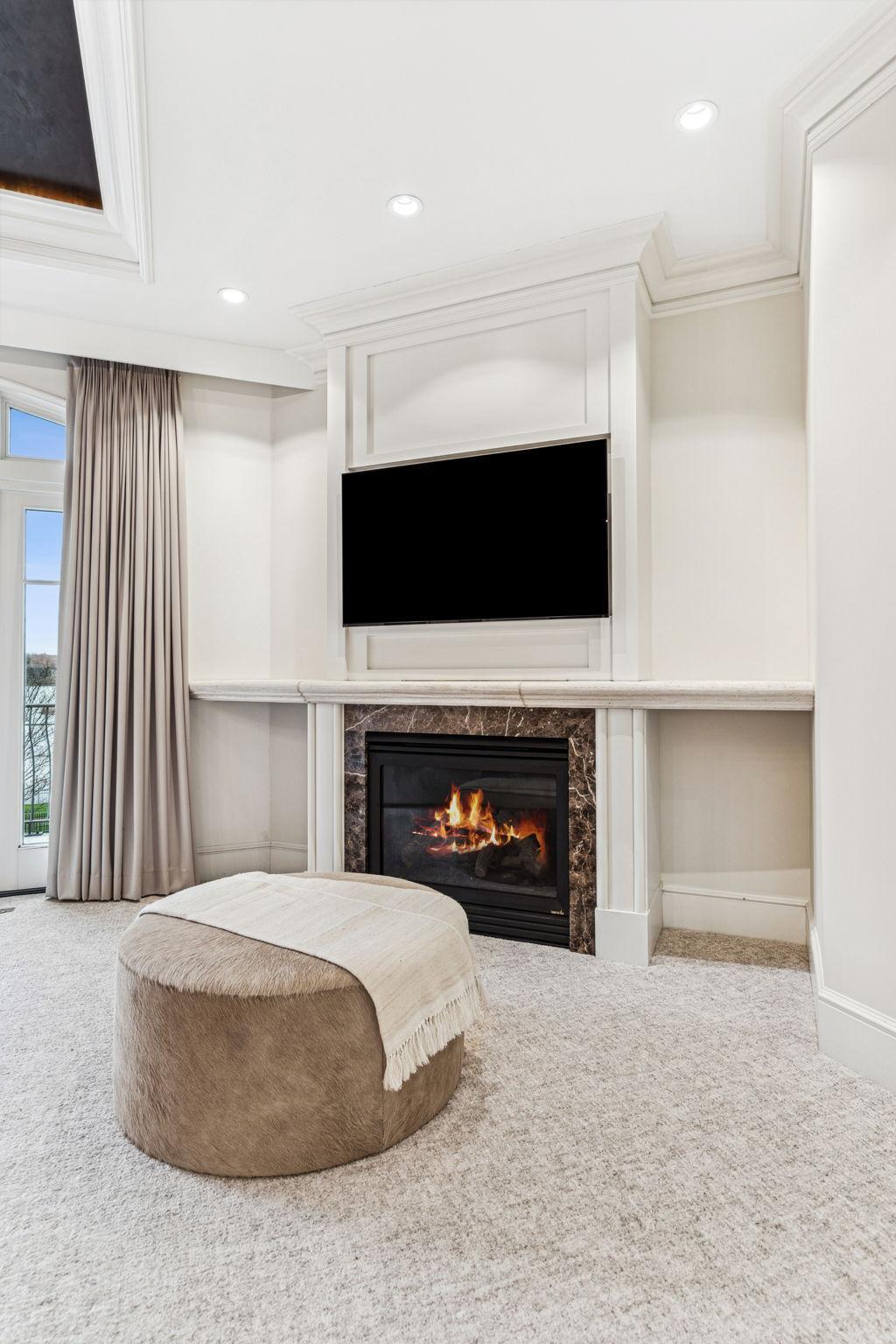 1492 Hunter Drive