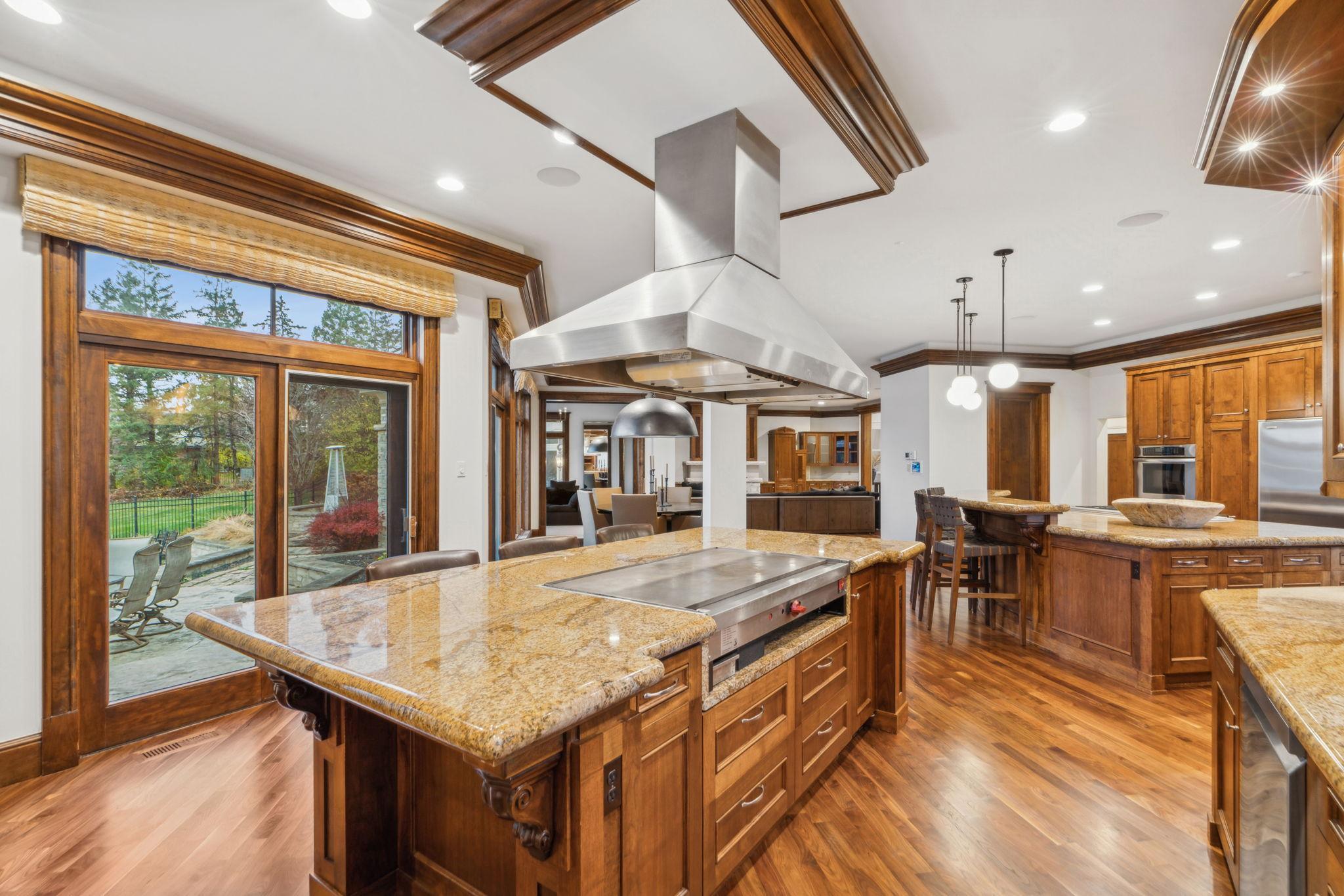 1492 Hunter Drive