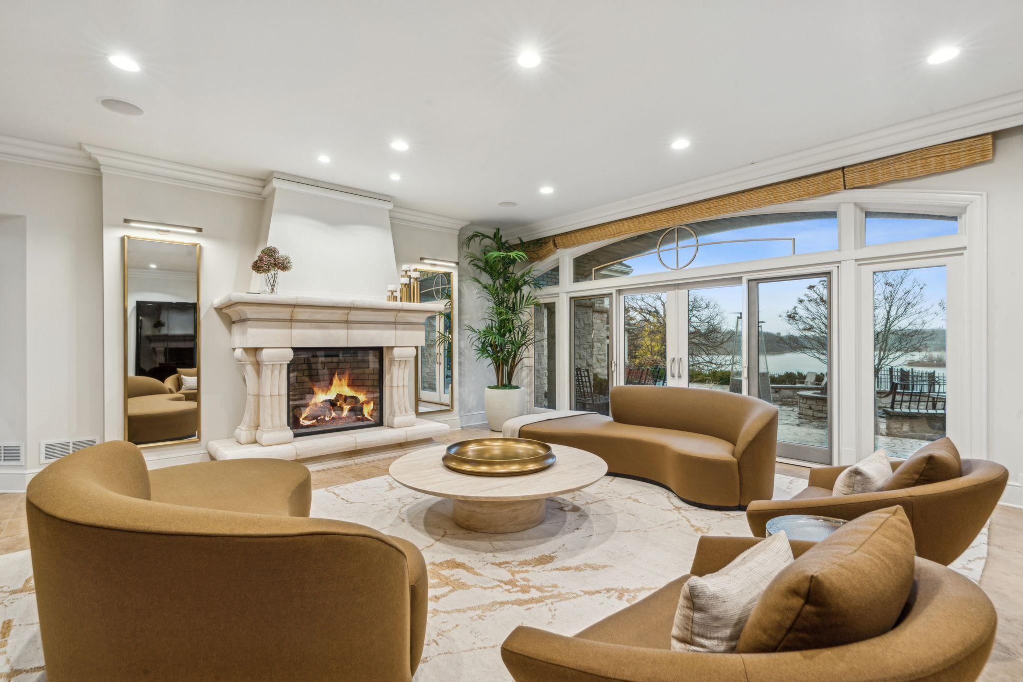 1492 Hunter Drive
