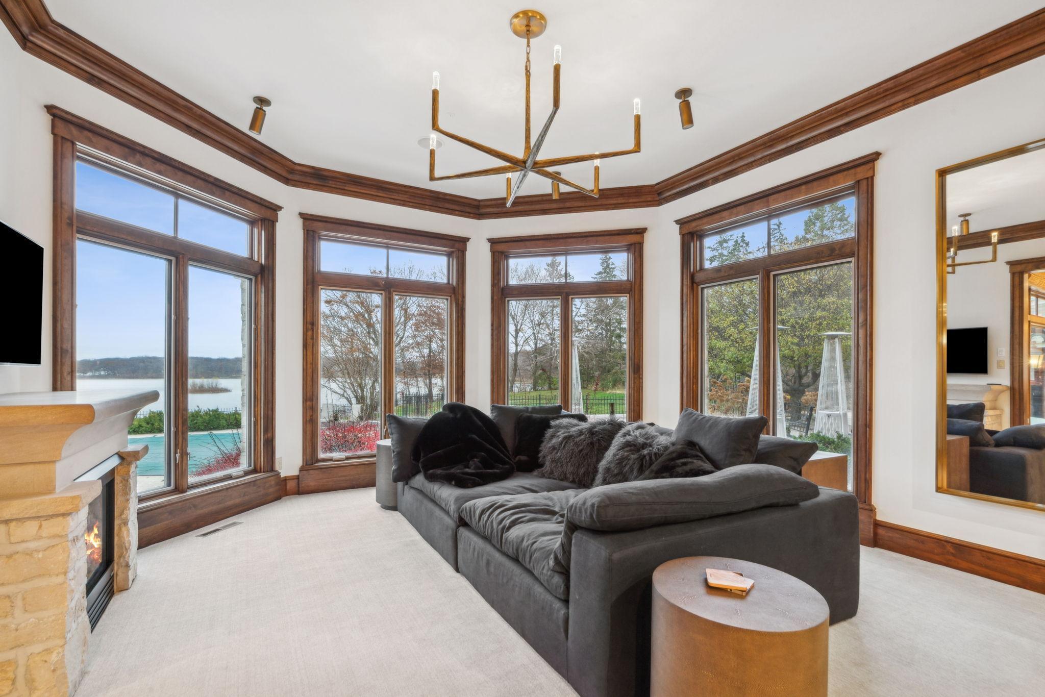 1492 Hunter Drive
