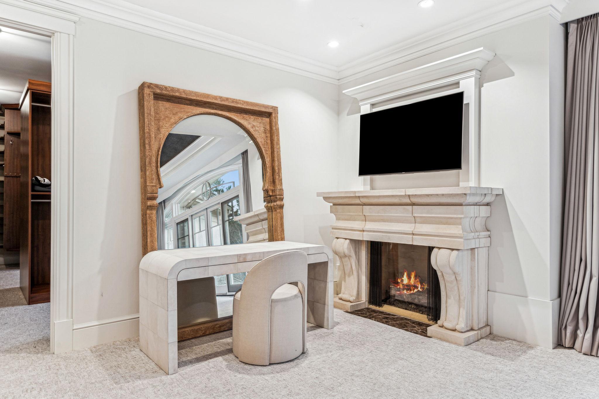1492 Hunter Drive