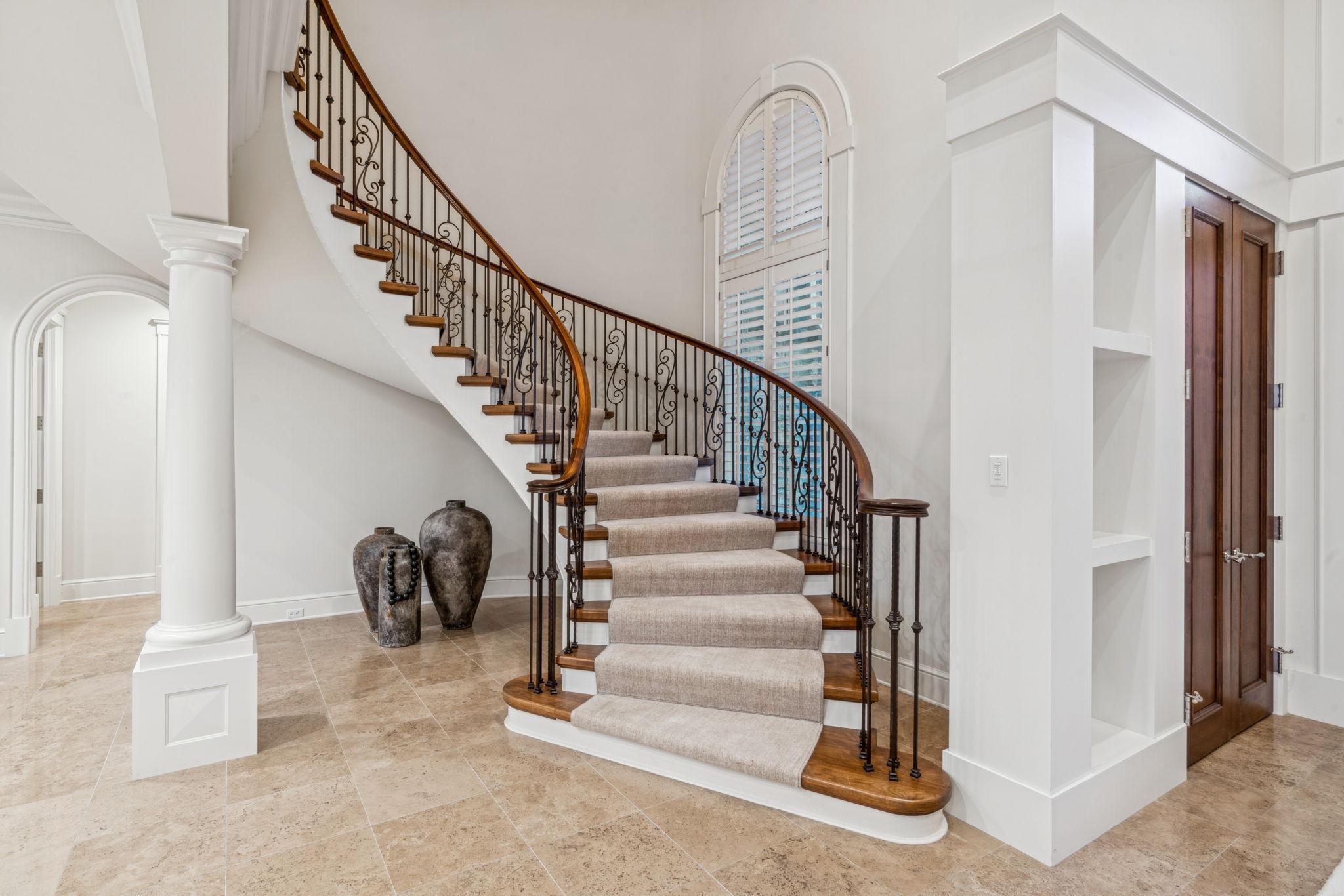1492 Hunter Drive