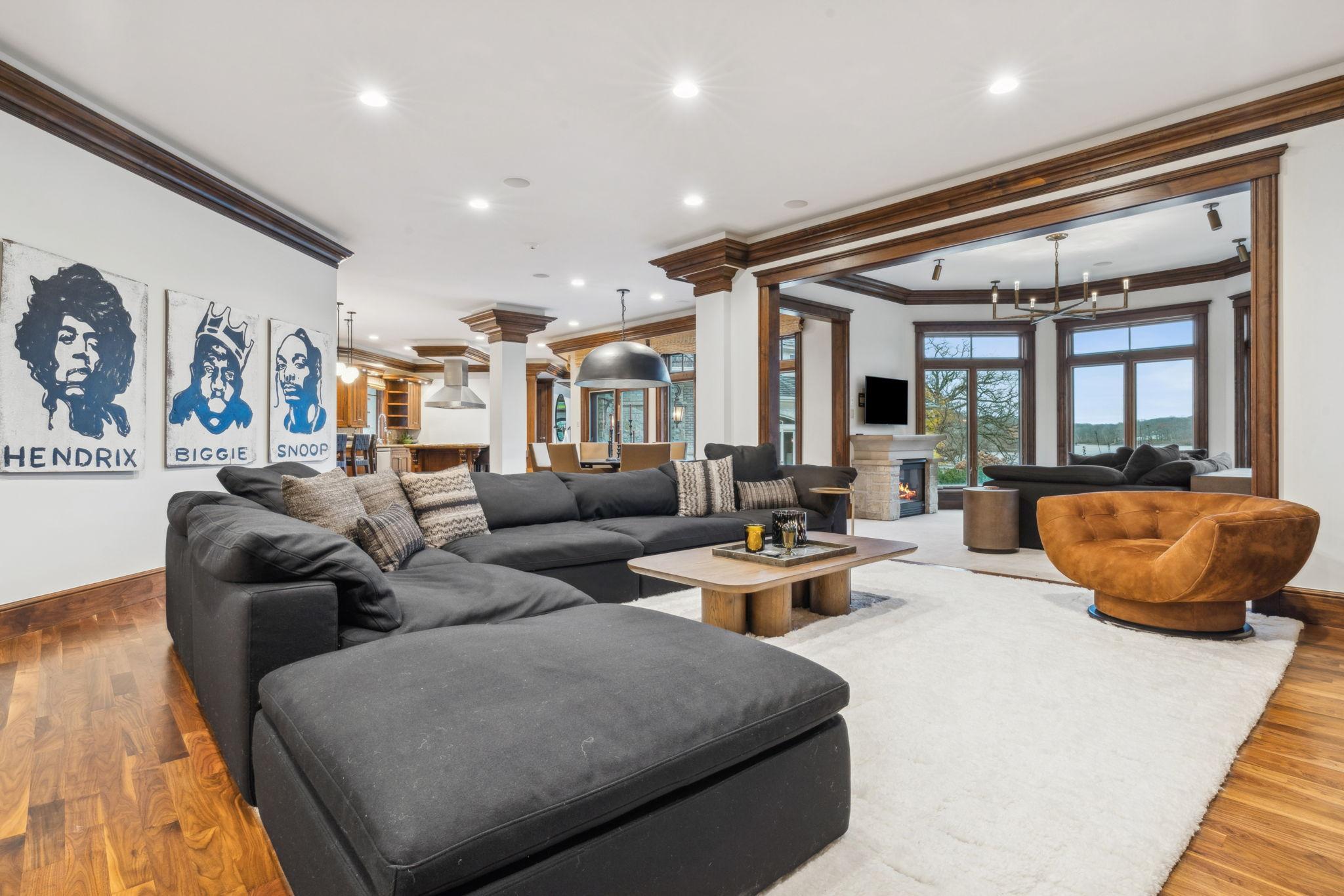 1492 Hunter Drive