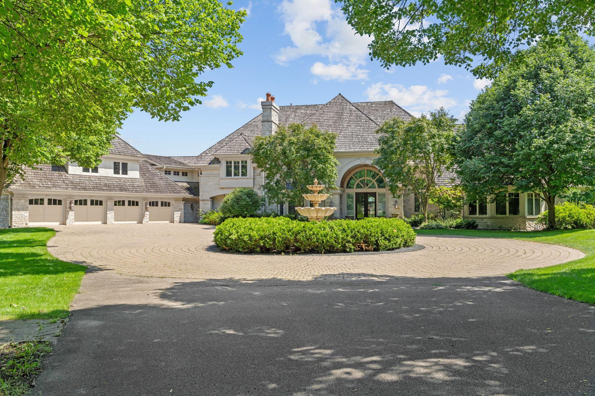 1492 Hunter Drive