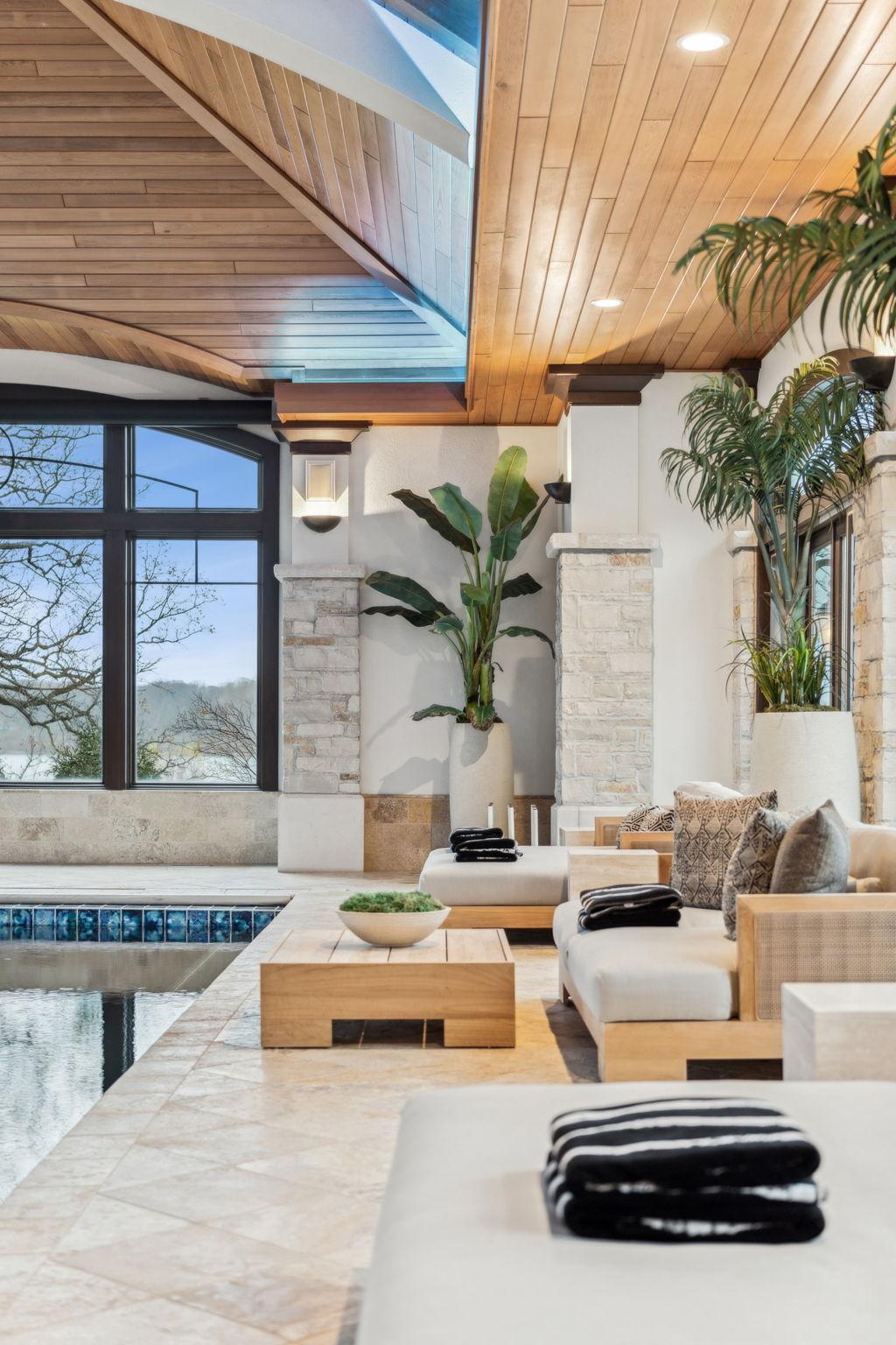 1492 Hunter Drive