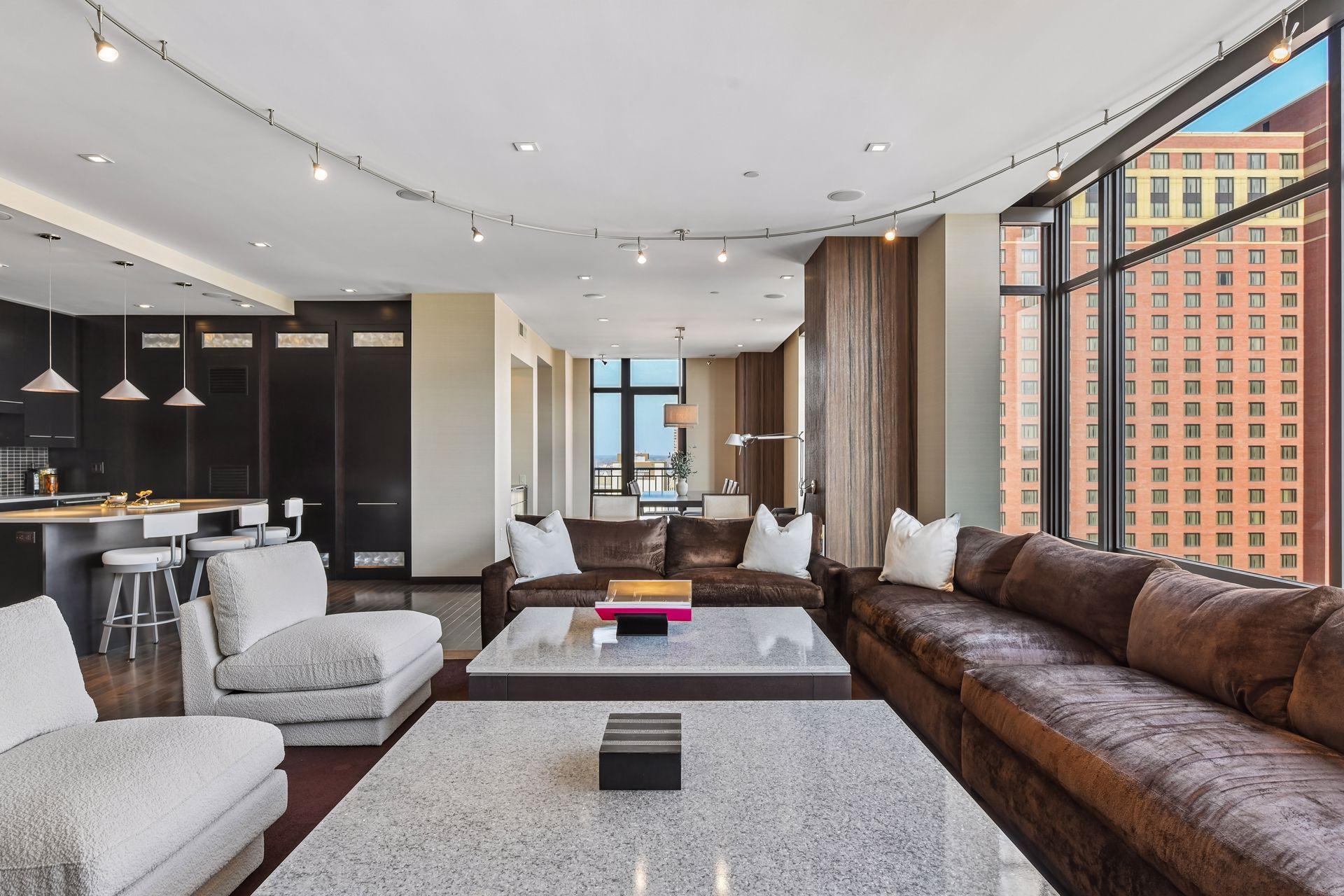 201 S 11th Street Unit: 1120