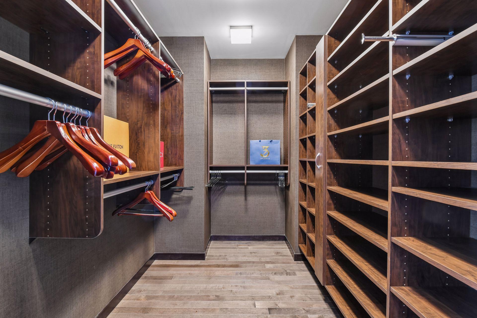 201 S 11th Street Unit: 1120