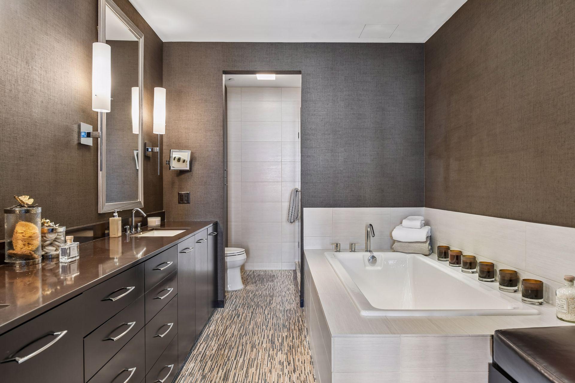 201 S 11th Street Unit: 1120