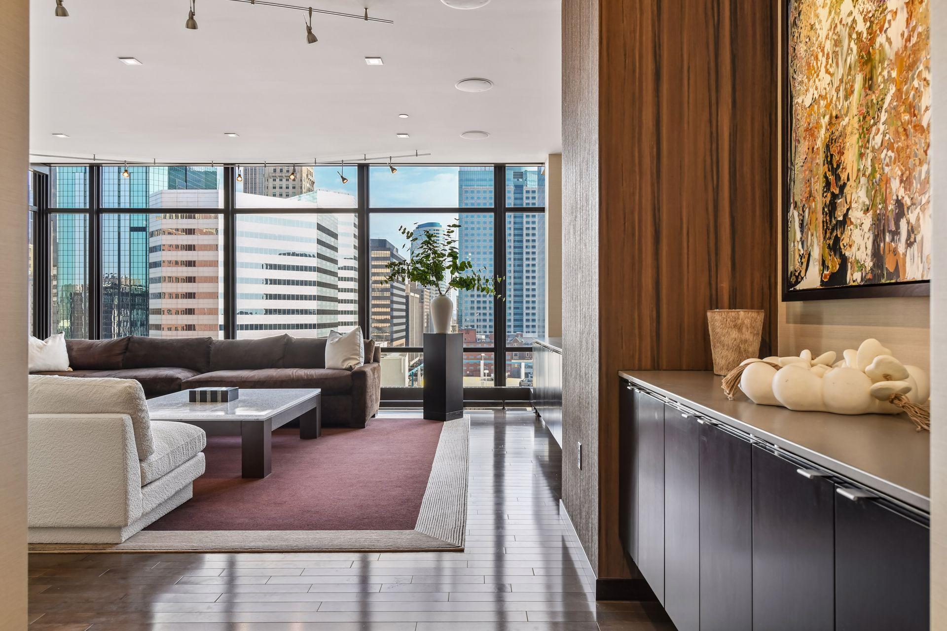 201 S 11th Street Unit: 1120