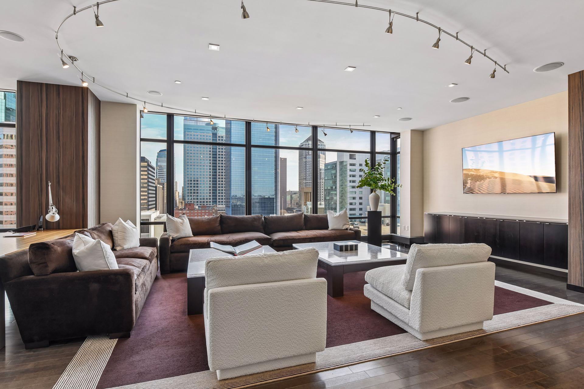 201 S 11th Street Unit: 1120