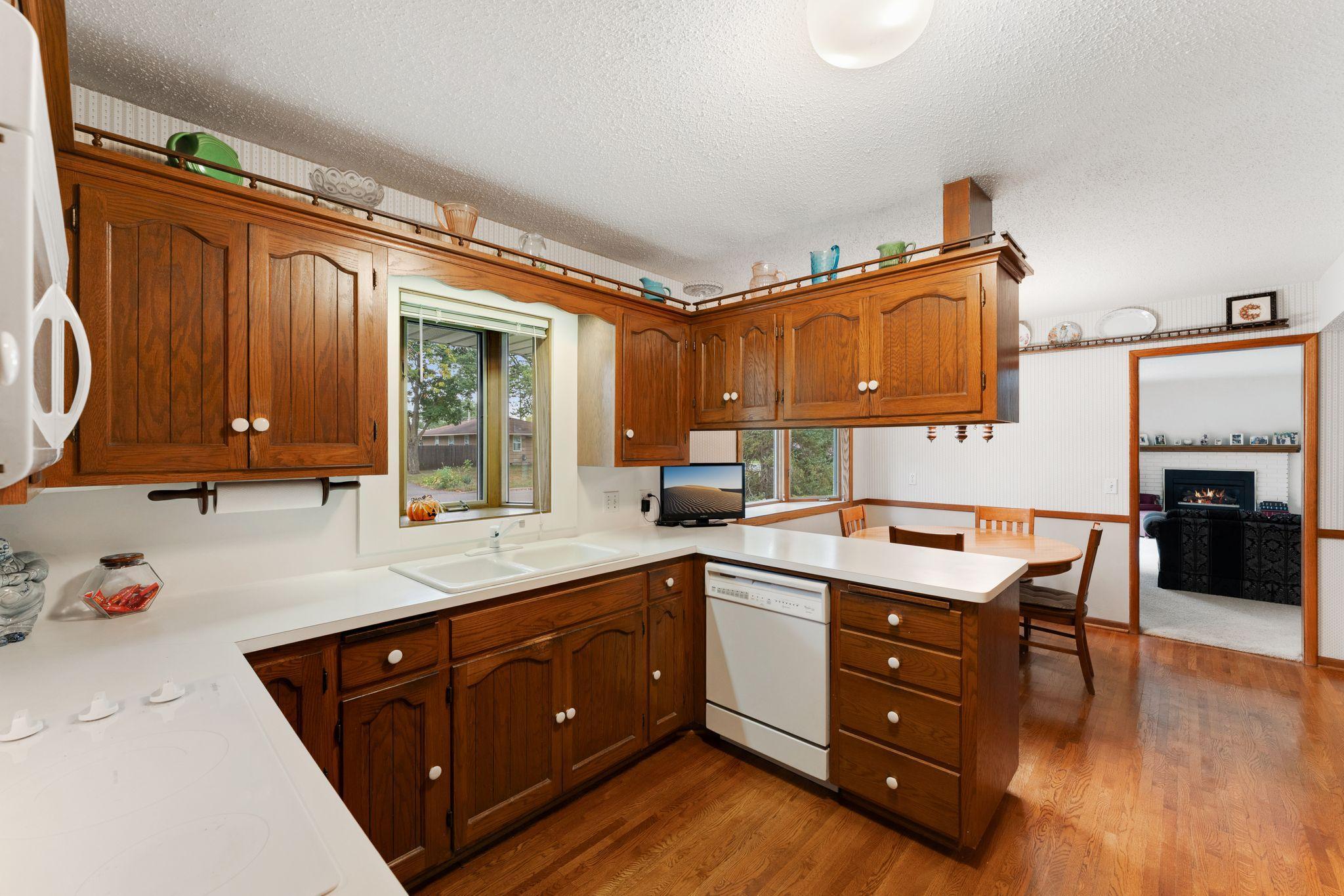 10940 Chowen Avenue S