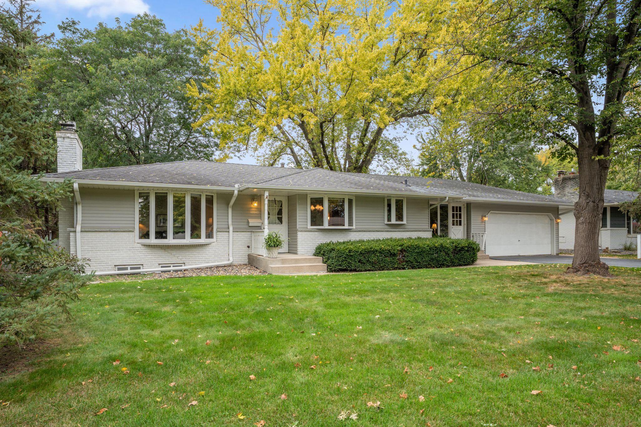 10940 Chowen Avenue S