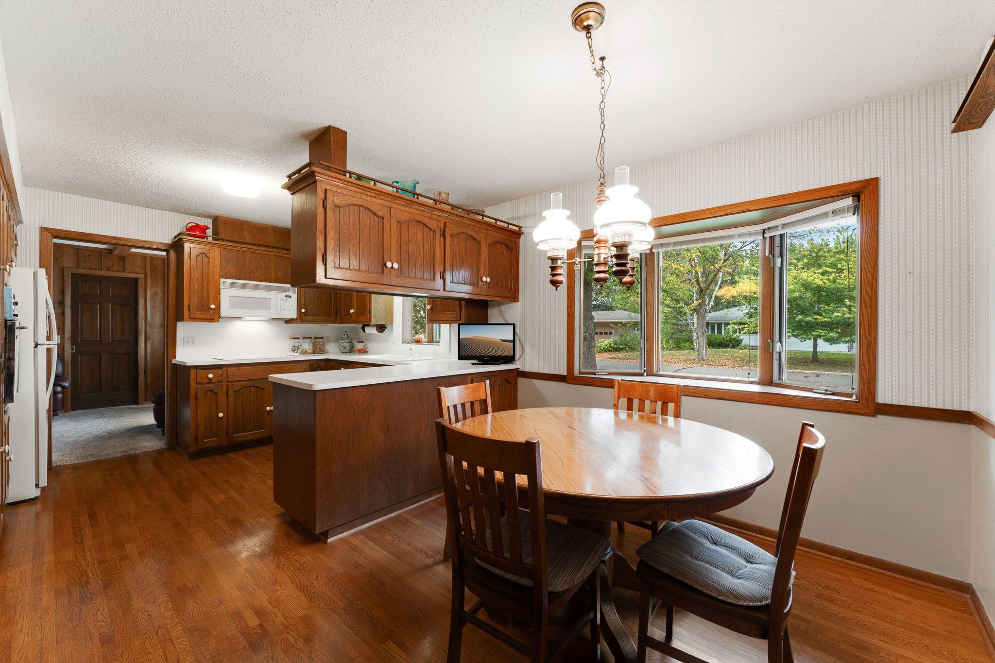 10940 Chowen Avenue S