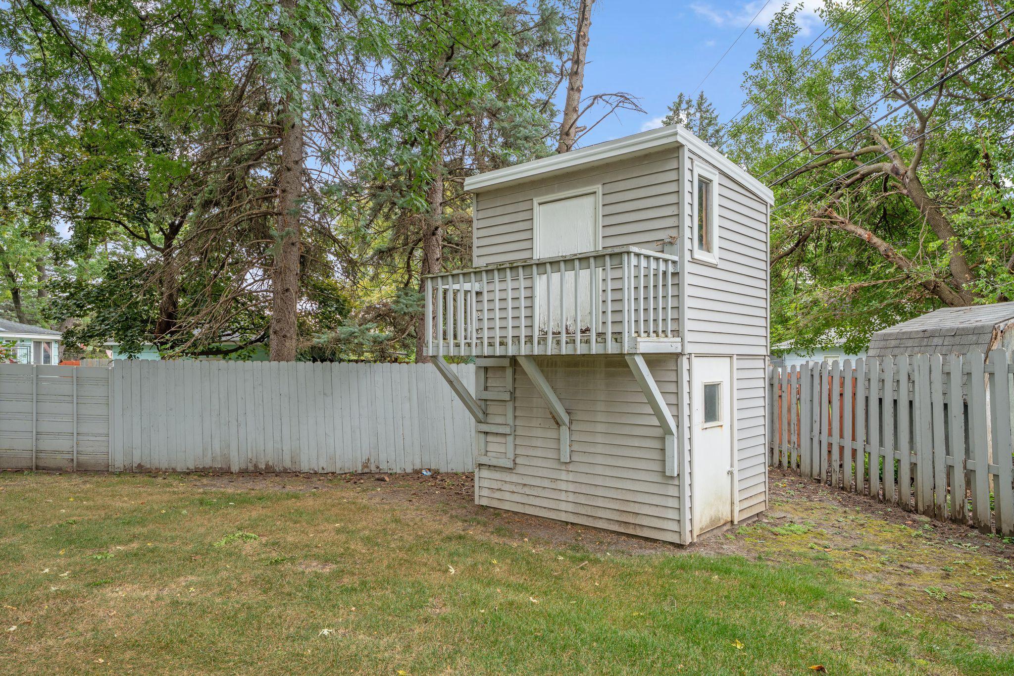 10940 Chowen Avenue S