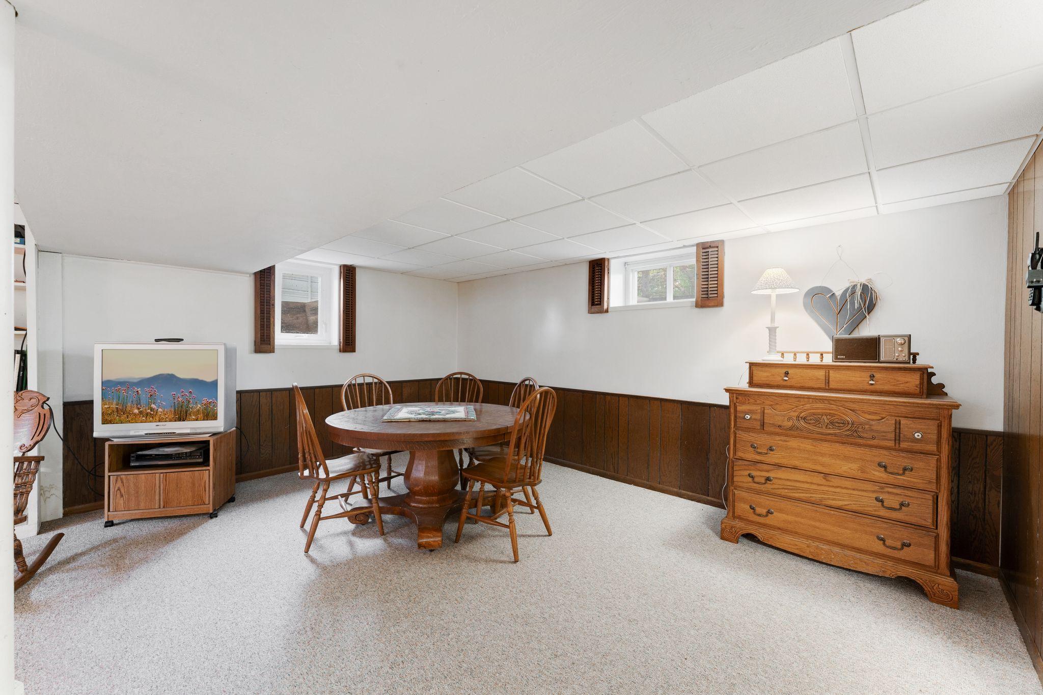 10940 Chowen Avenue S