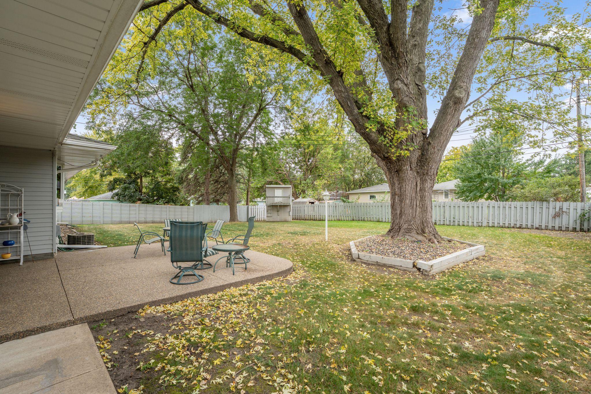 10940 Chowen Avenue S