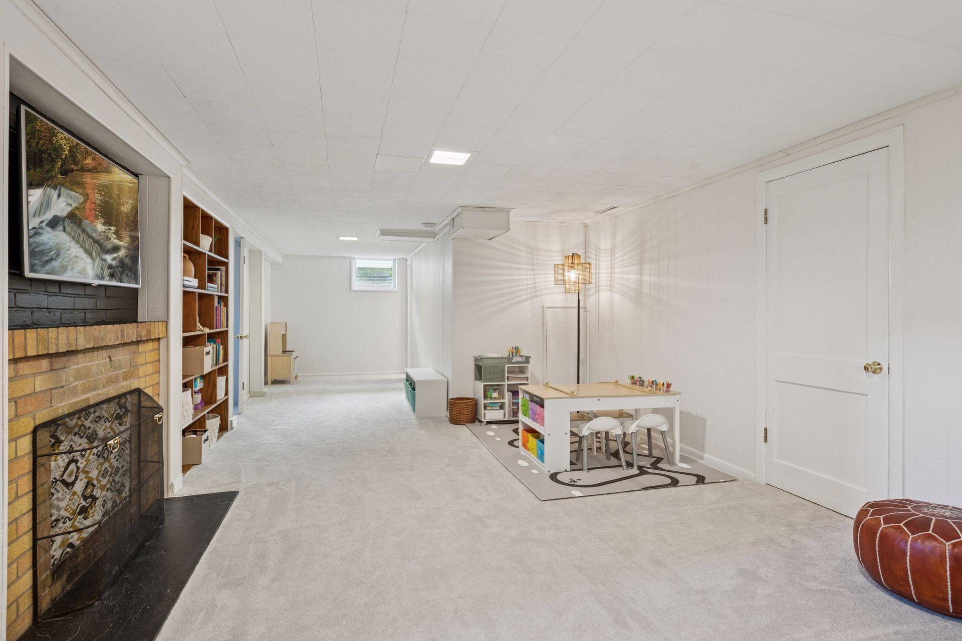 2648 Yosemite Avenue S