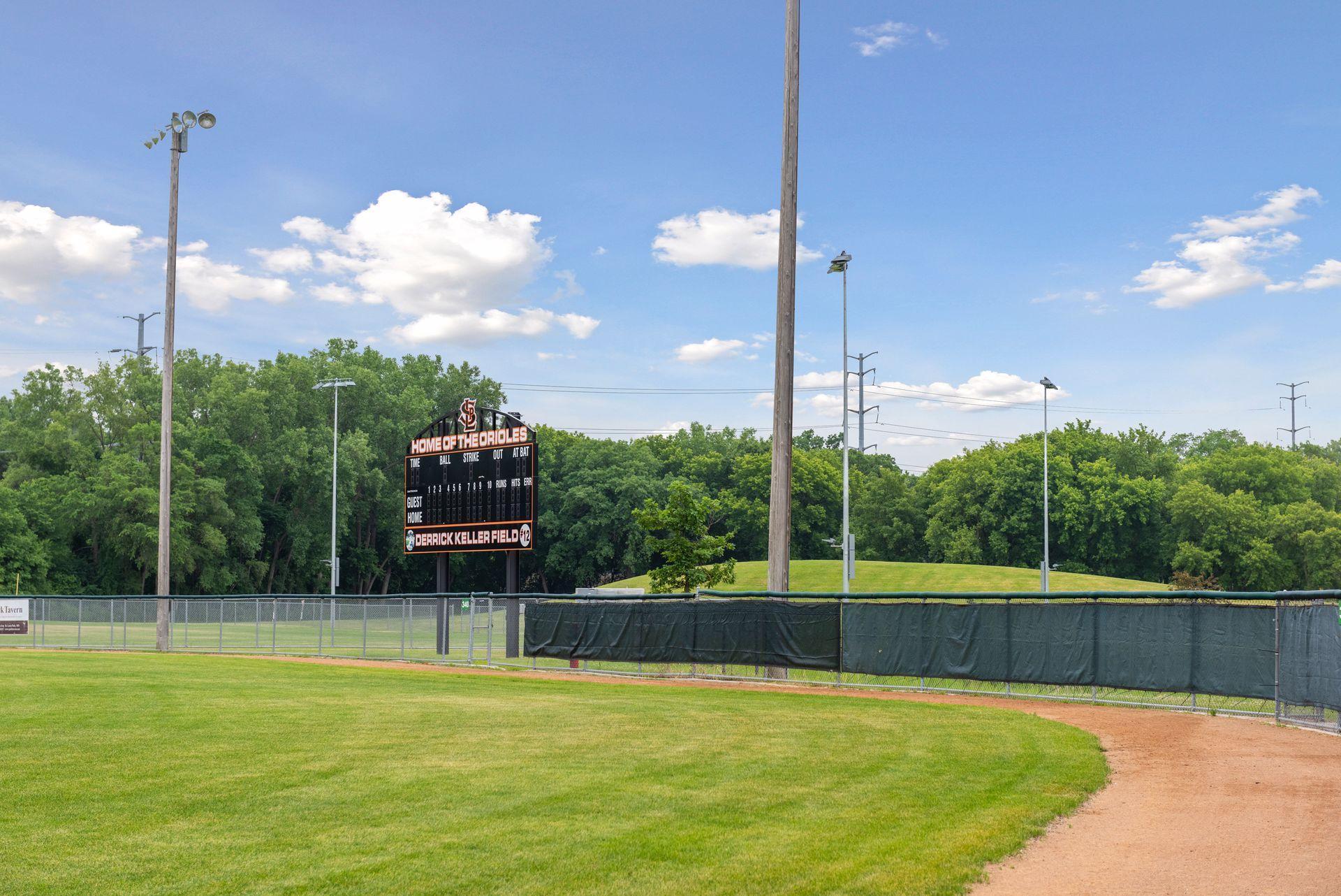 2648 Yosemite Avenue S