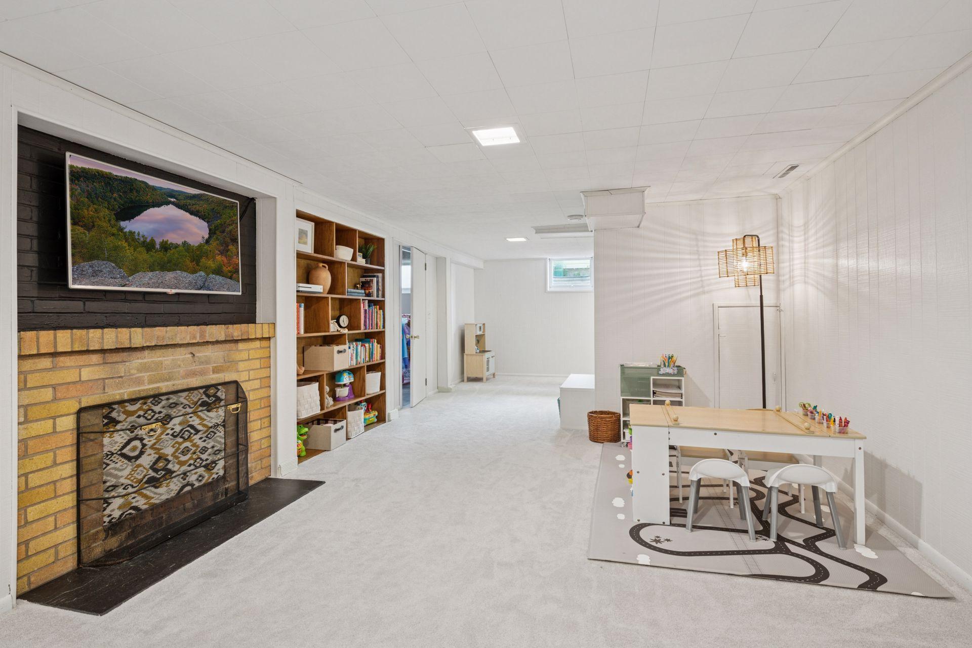 2648 Yosemite Avenue S