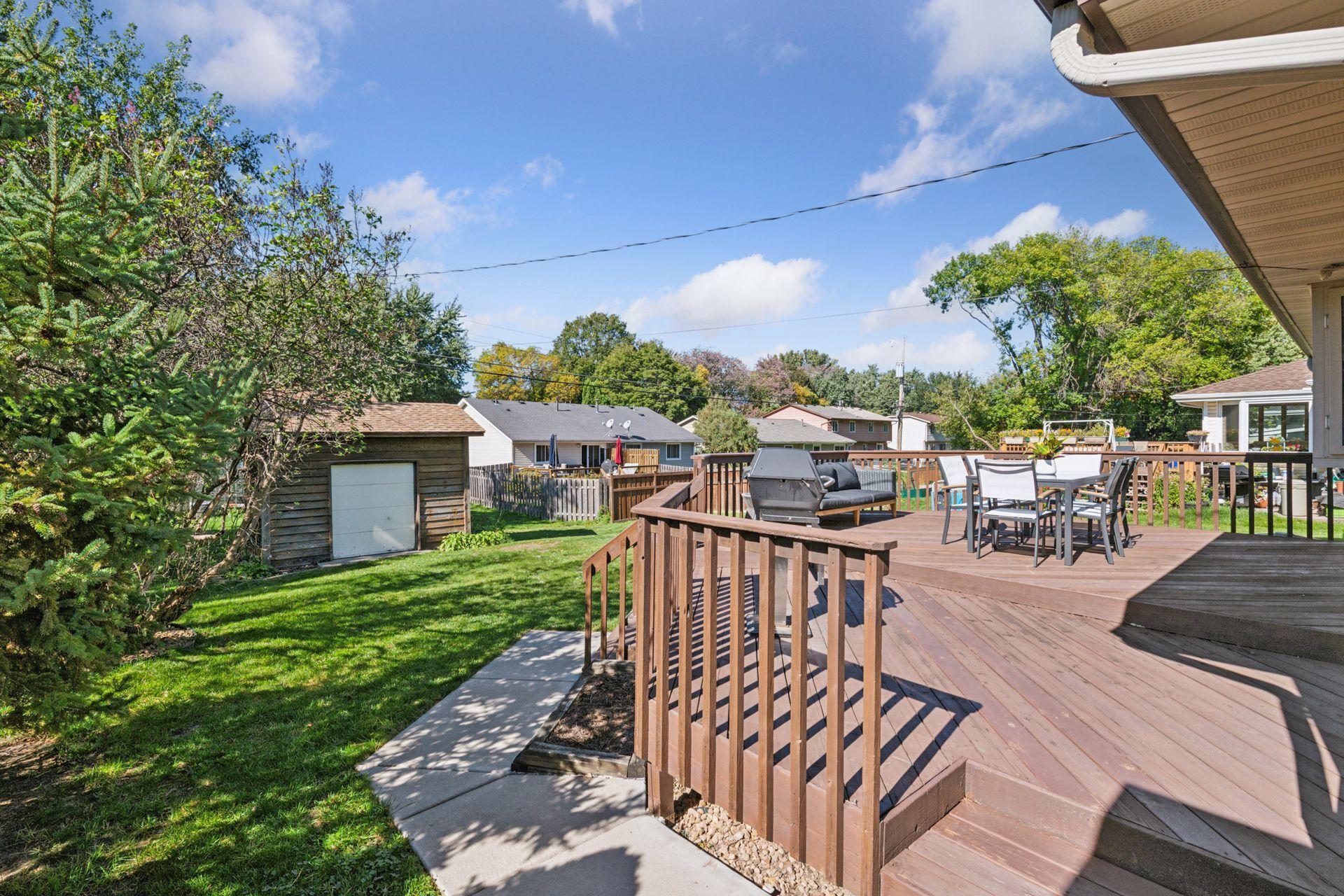 2648 Yosemite Avenue S