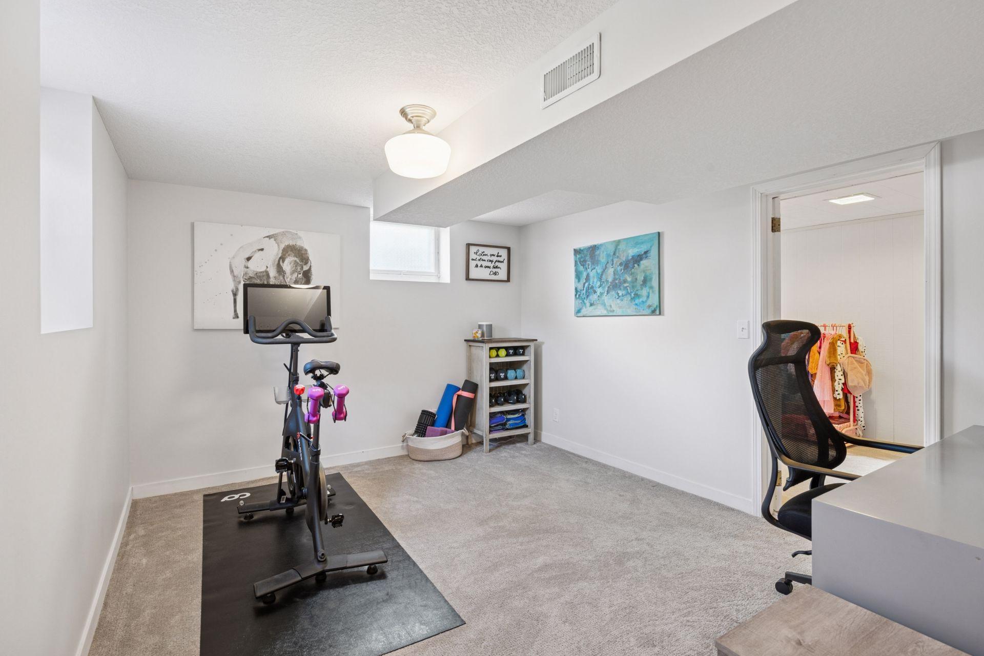 2648 Yosemite Avenue S