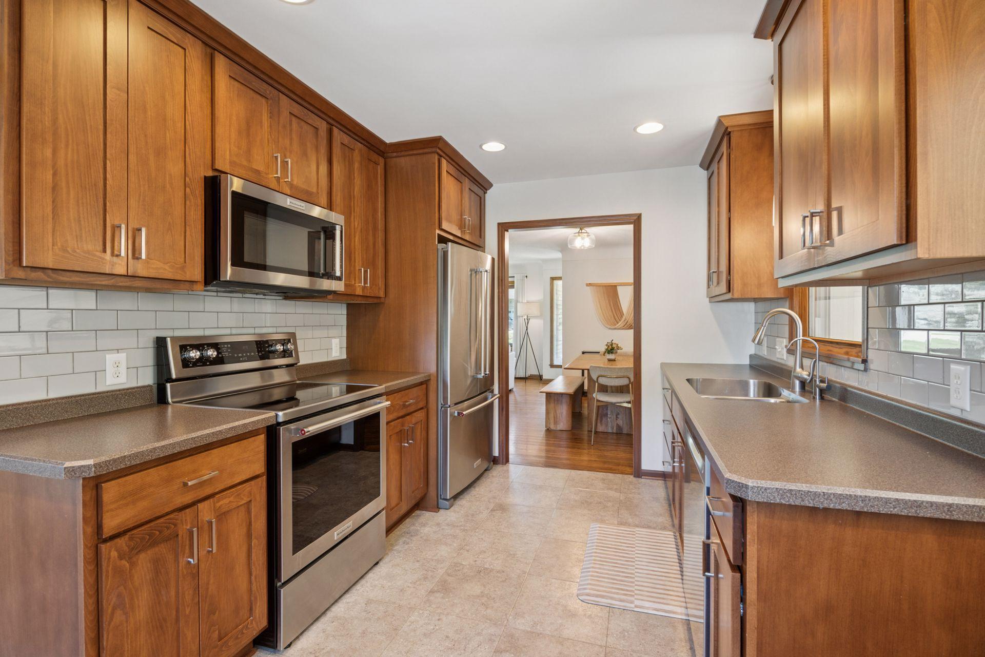 2648 Yosemite Avenue S