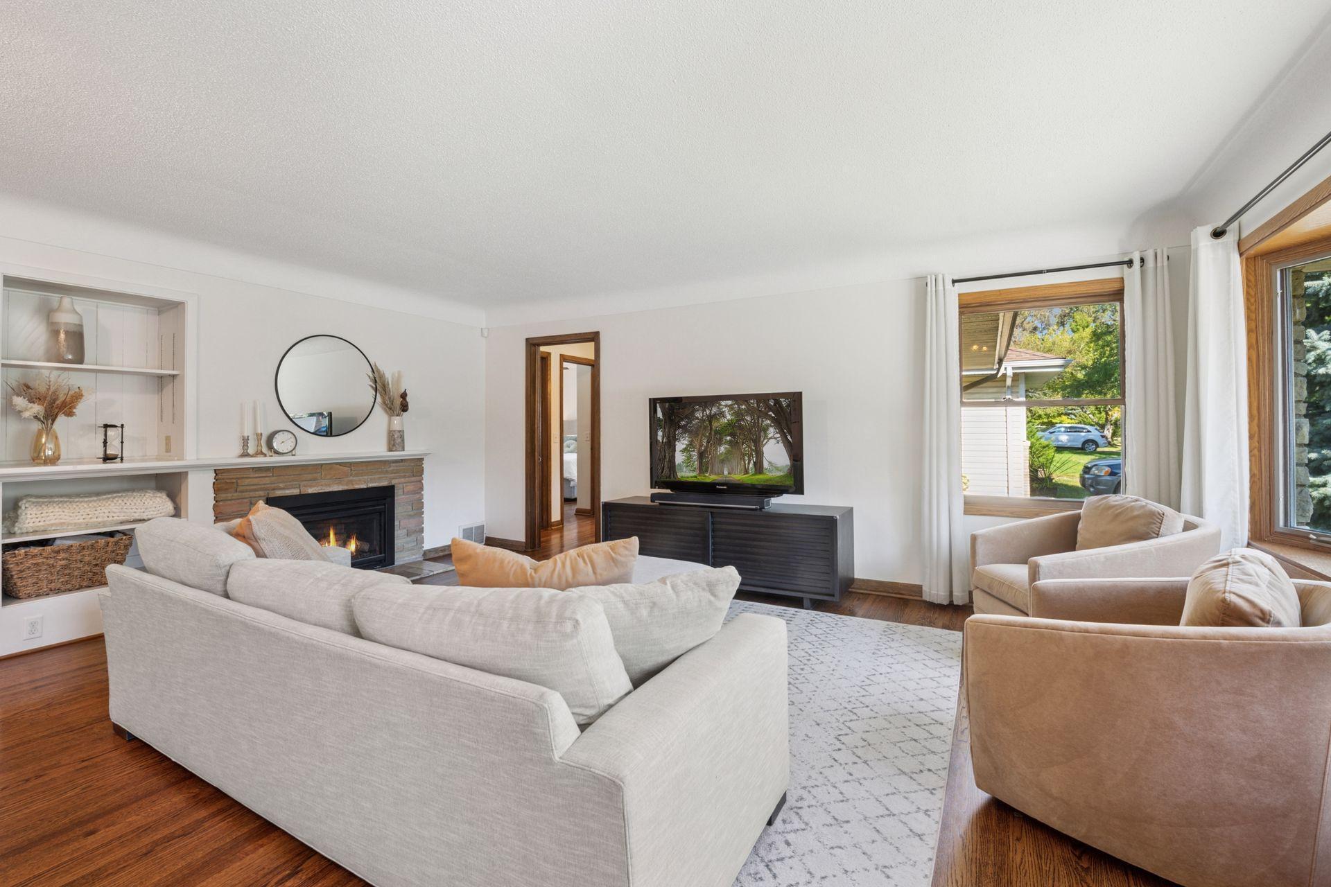 2648 Yosemite Avenue S