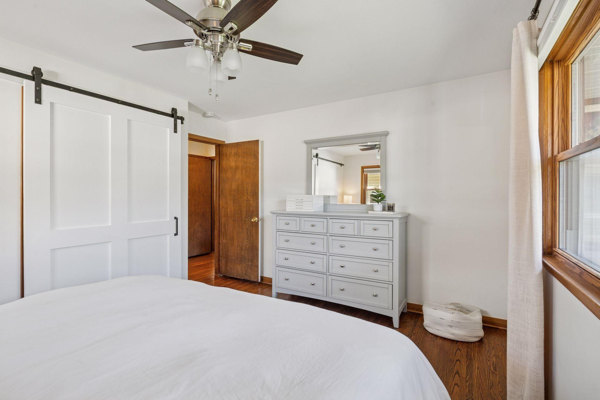 2648 Yosemite Avenue S