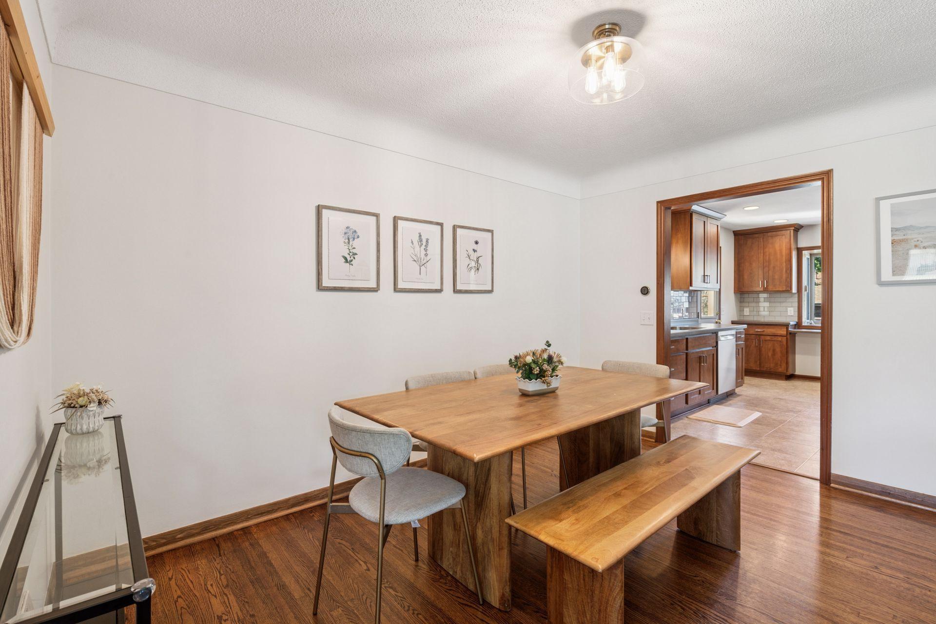 2648 Yosemite Avenue S