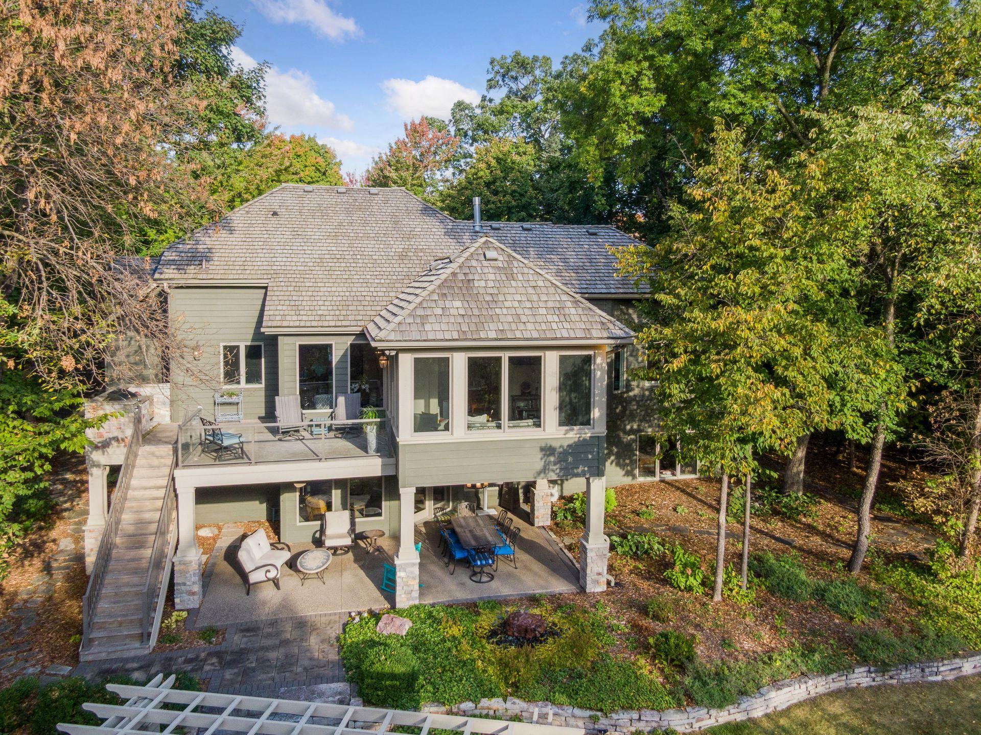 8673 Sherwood Bluff
