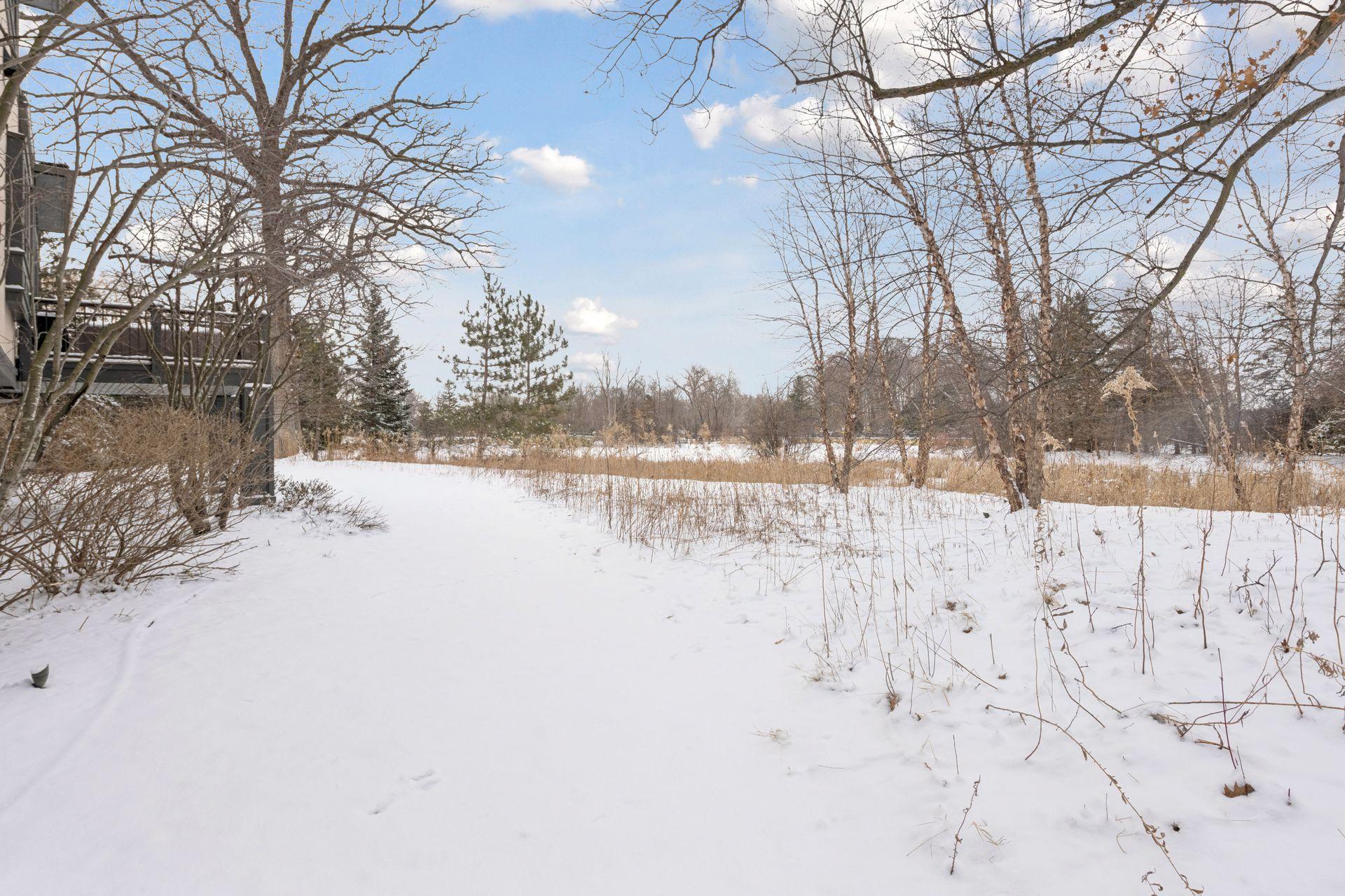 425 Carpenters Point