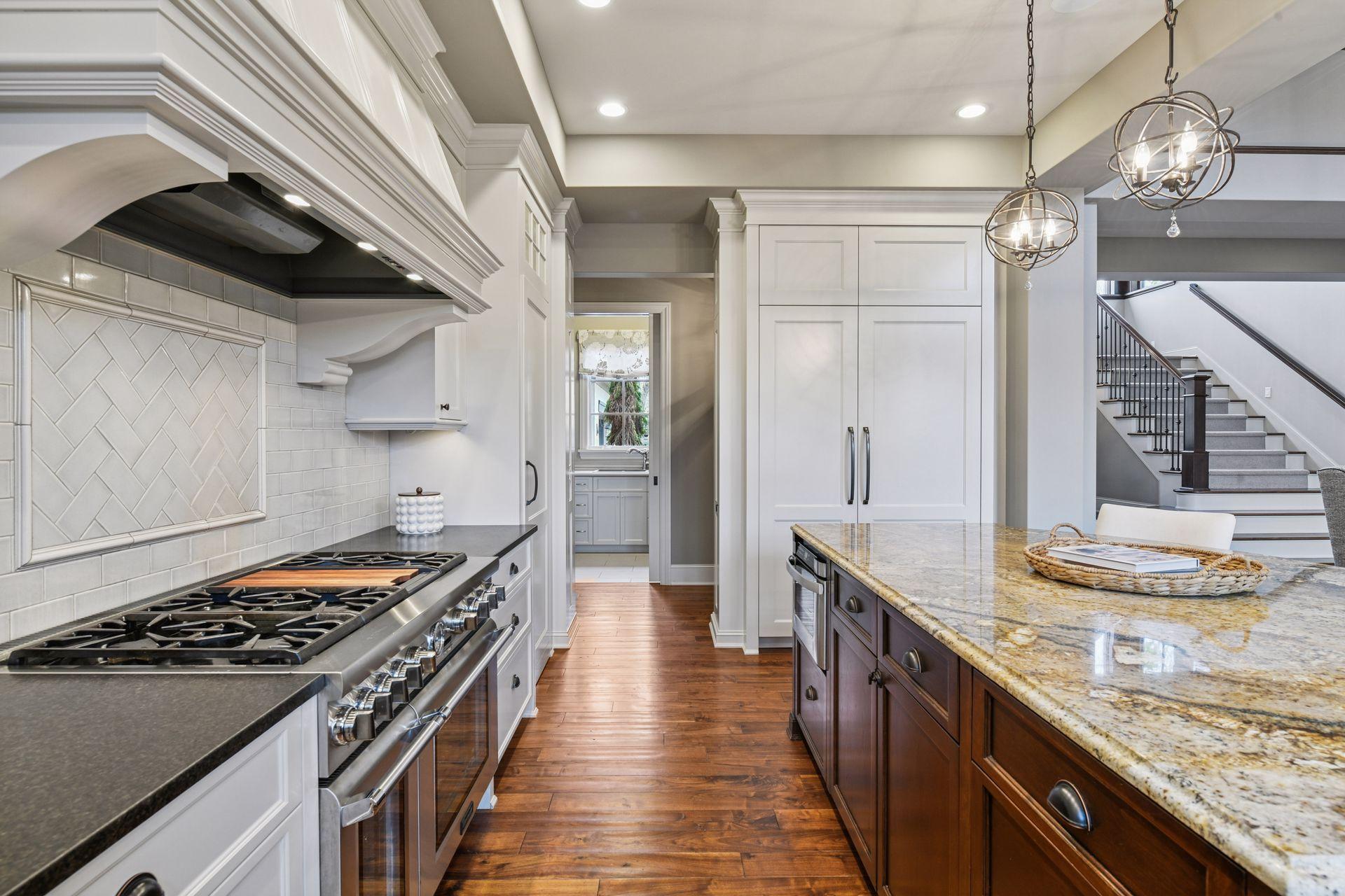 425 Carpenters Point