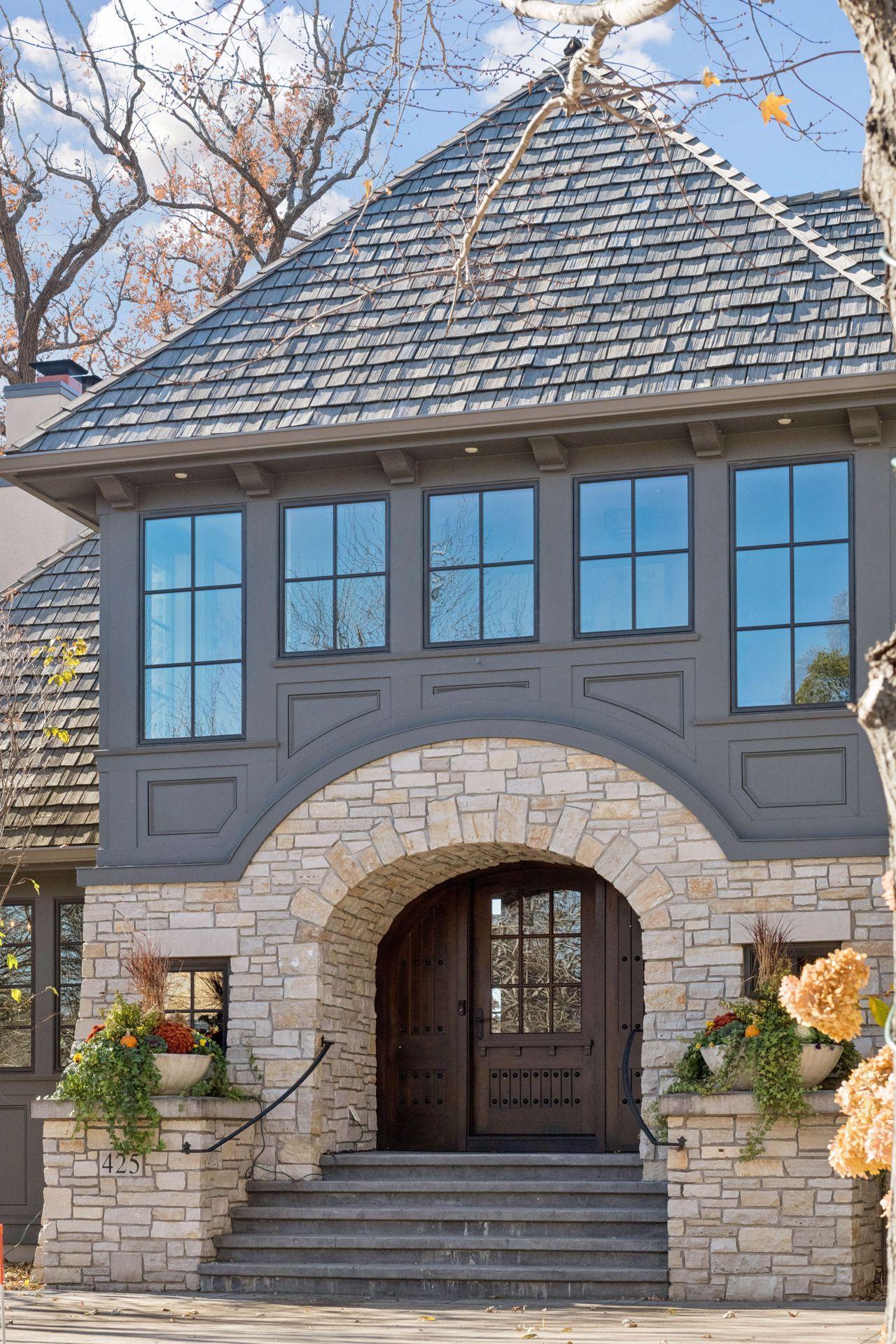 425 Carpenters Point