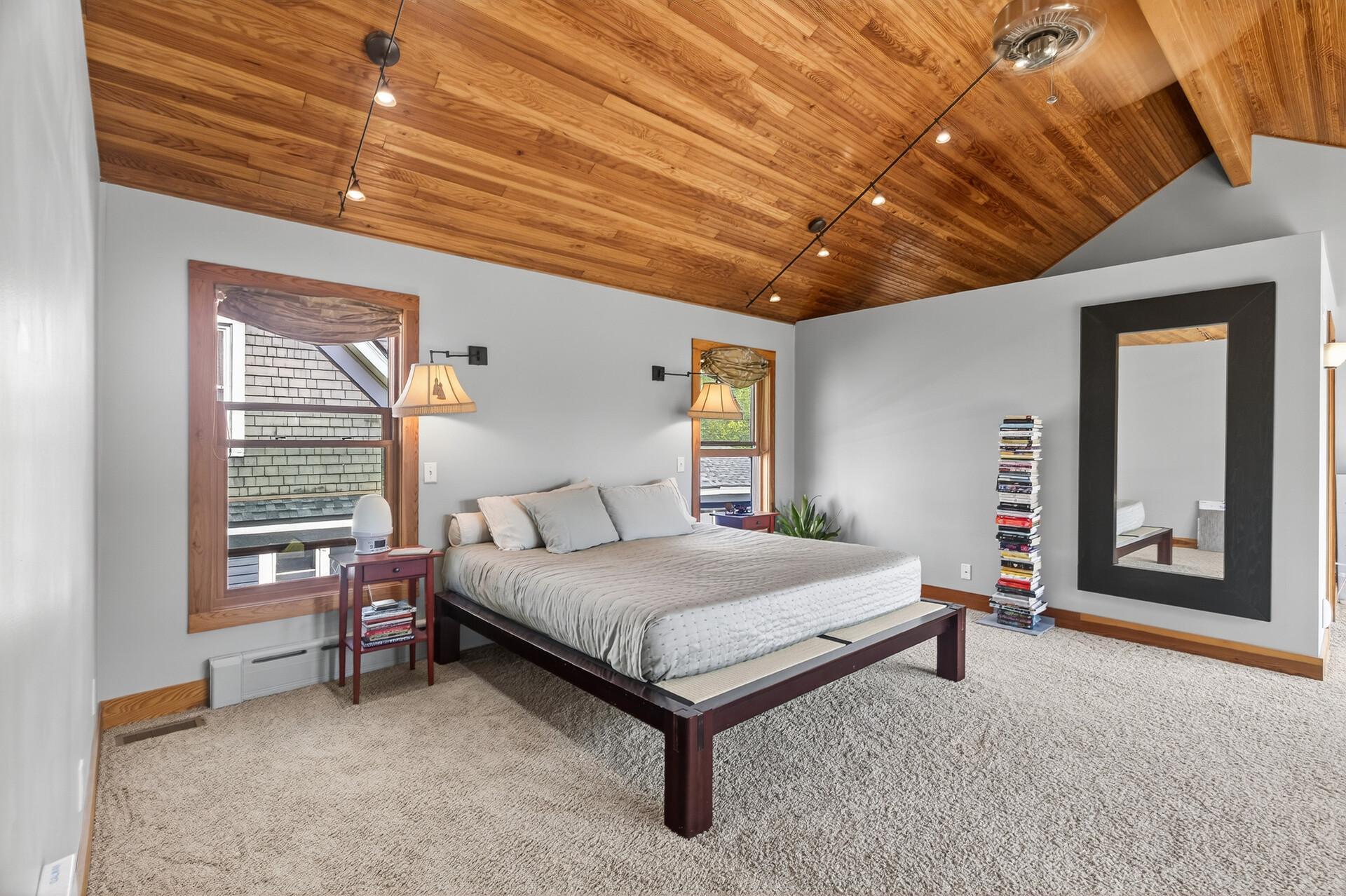 1920 Fremont Avenue S