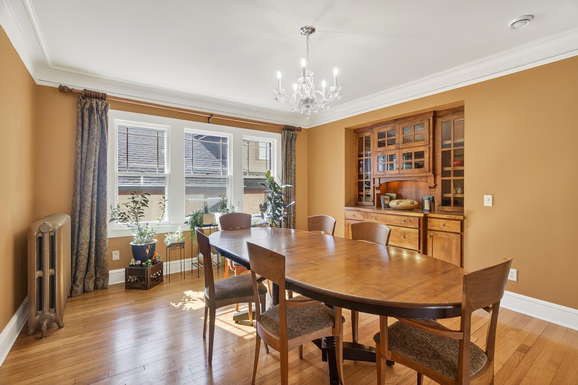 1920 Fremont Avenue S