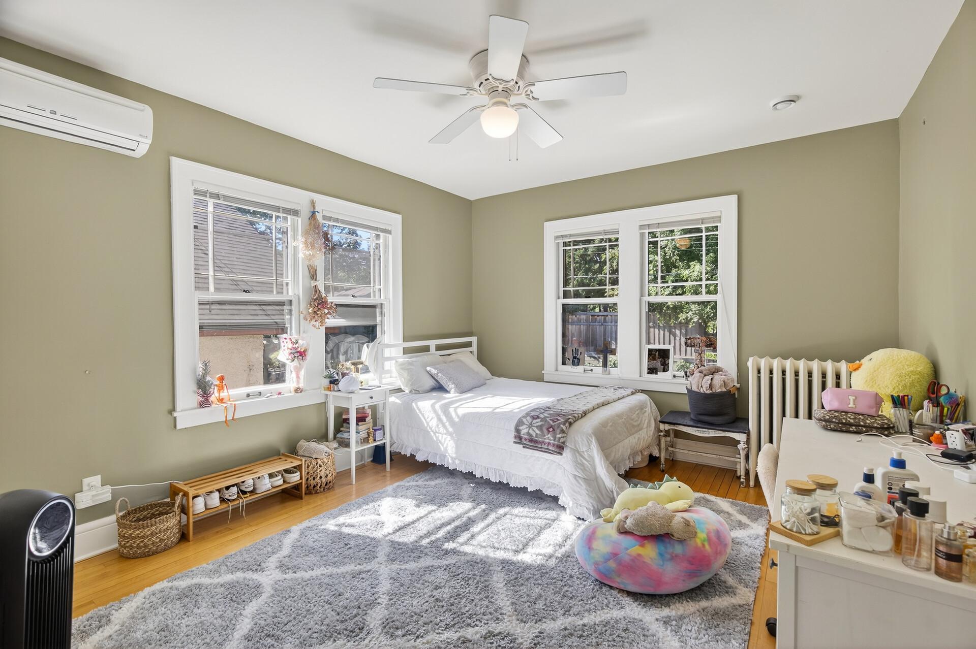 1920 Fremont Avenue S