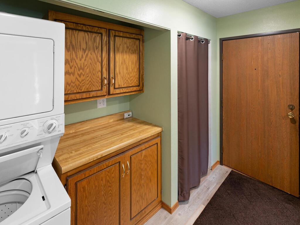 161 Mindy Lane Unit: 9