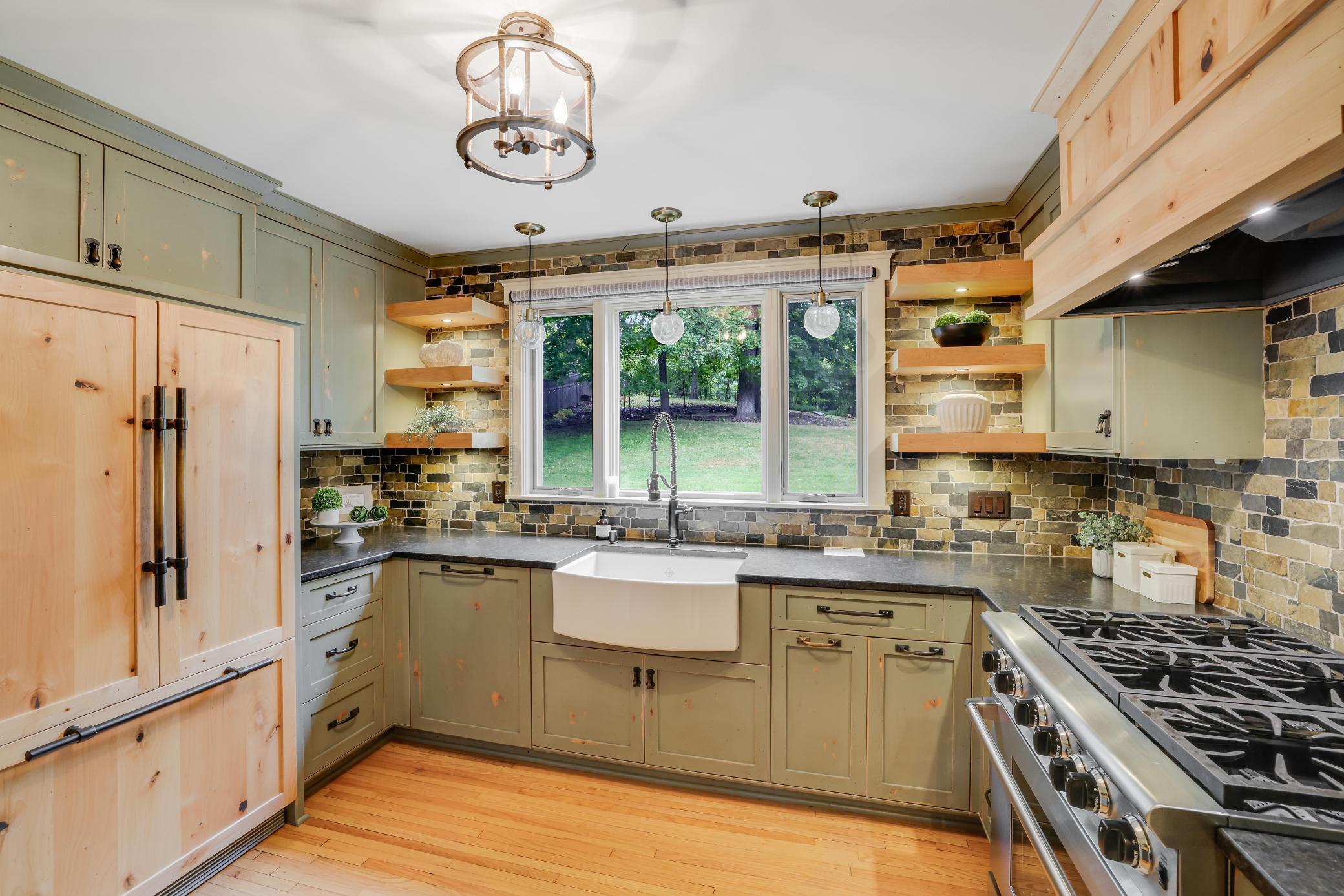 14908 Glen Oak Street