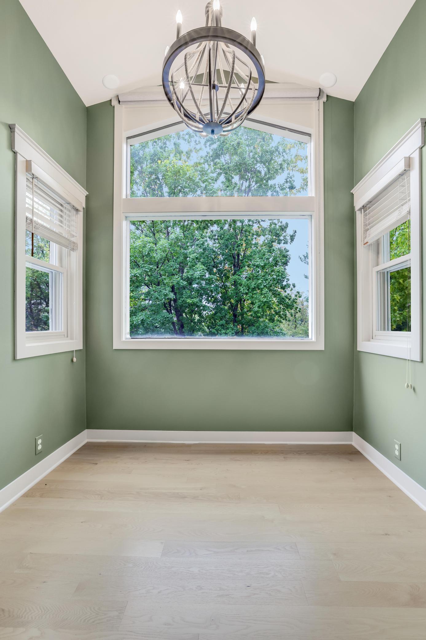 14908 Glen Oak Street