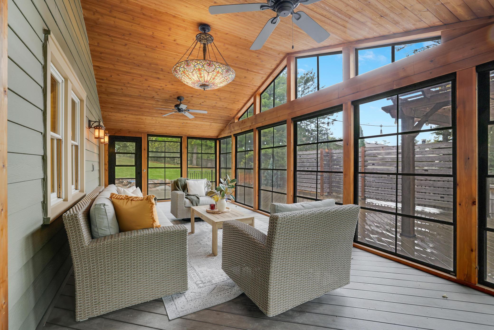 14908 Glen Oak Street