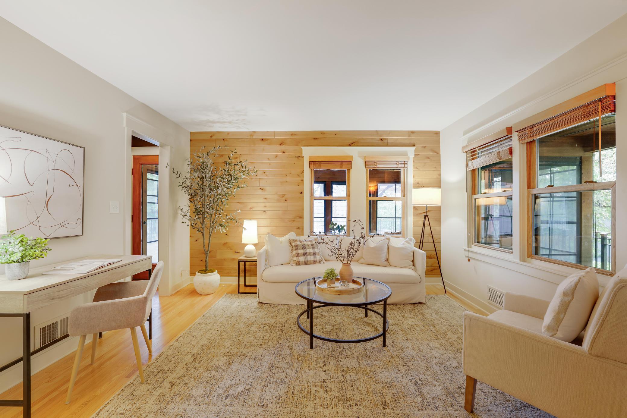 14908 Glen Oak Street