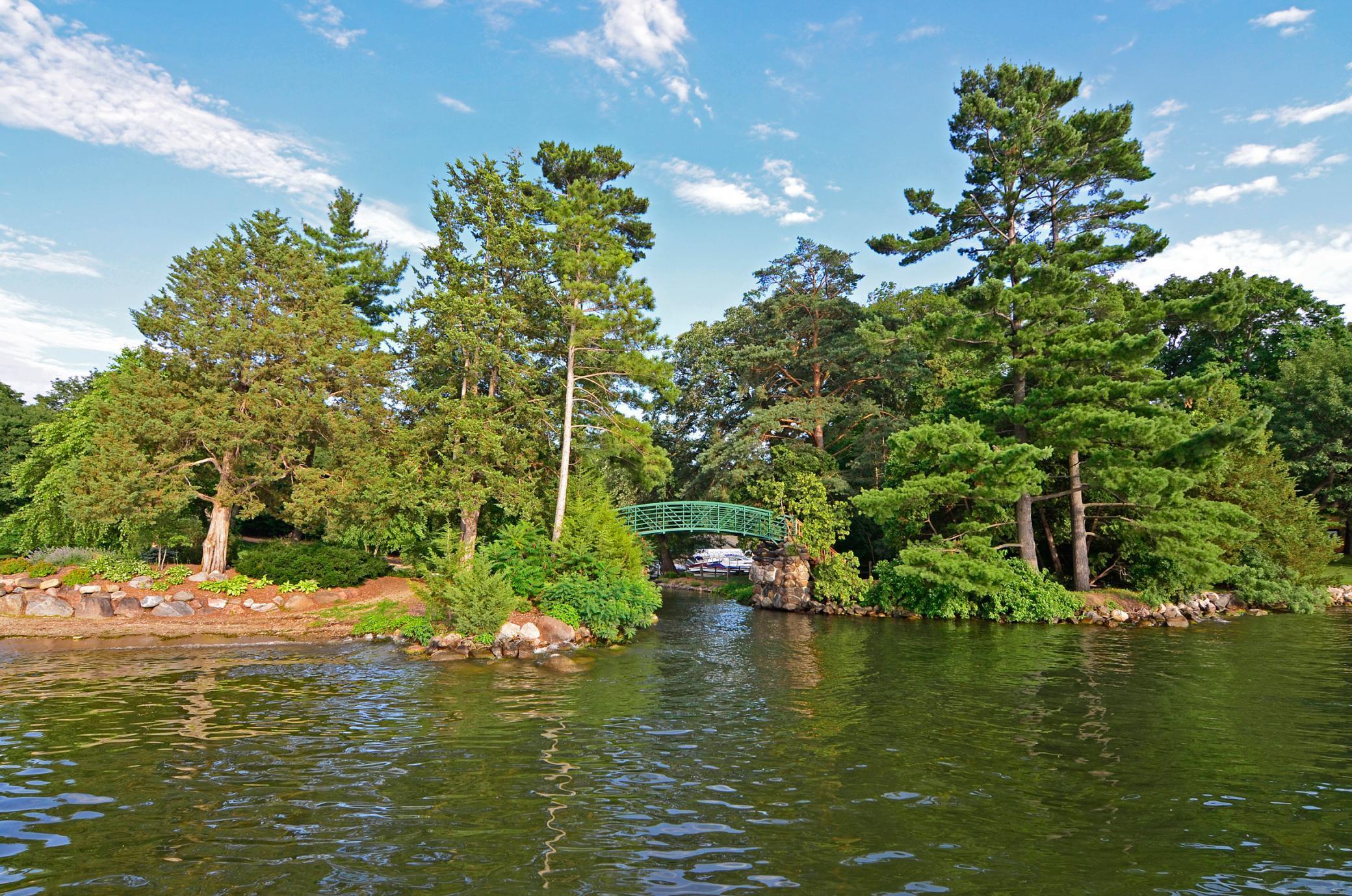 5880 Boulder Bridge Lane