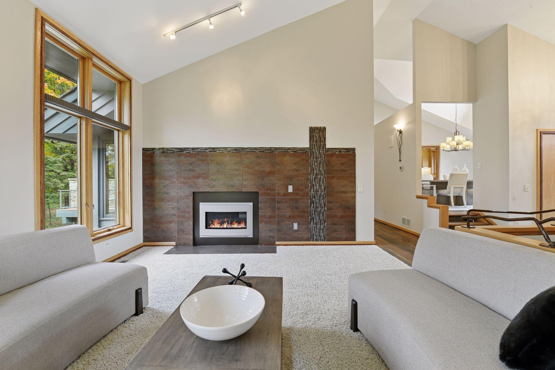 5880 Boulder Bridge Lane